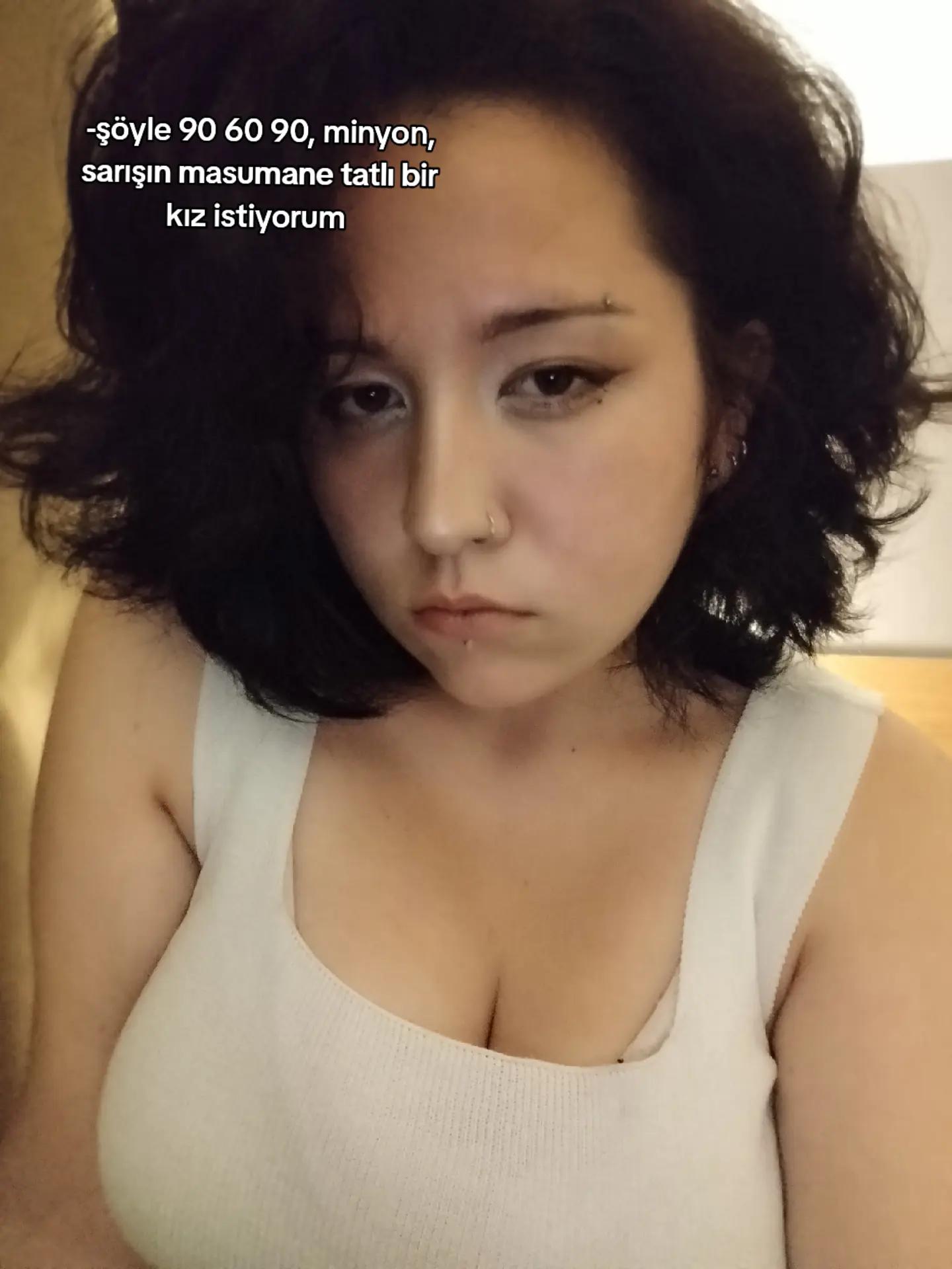 @🦦