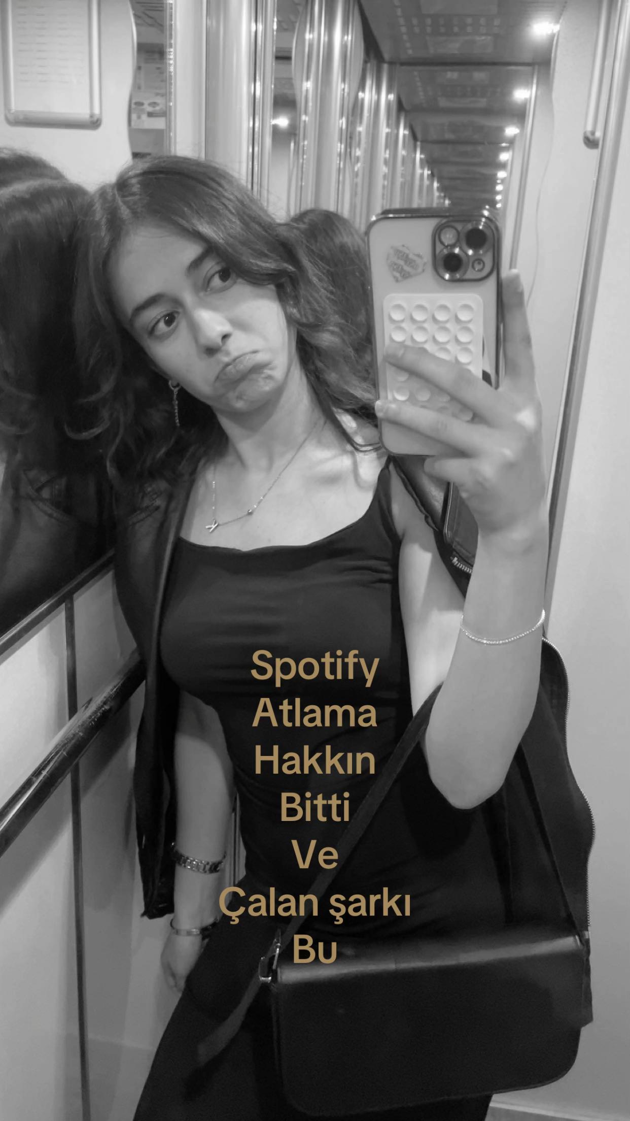 @Kükreyenarabaşıı