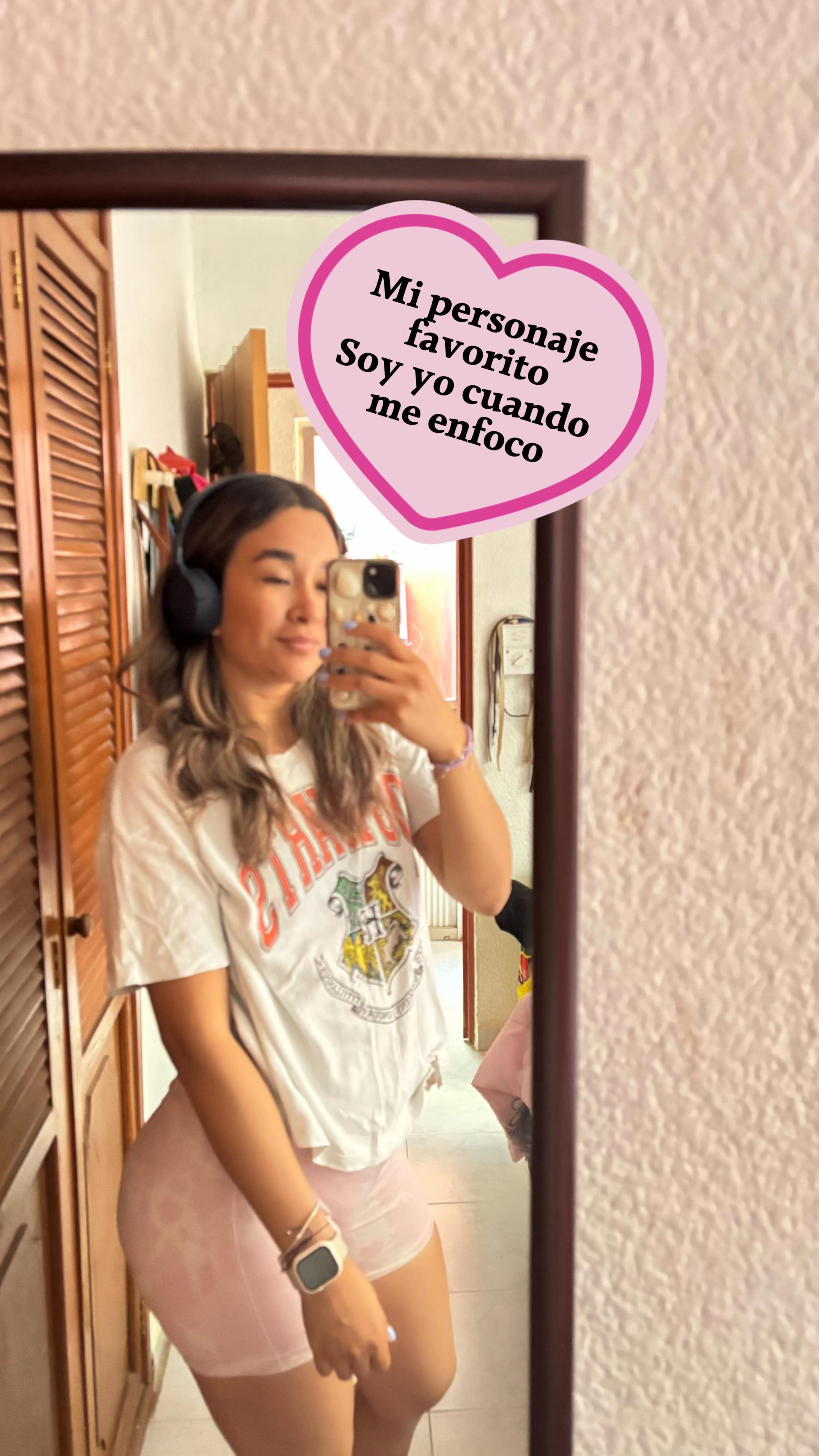 @Lilia Castillo 🌻🌈🍎🖍️