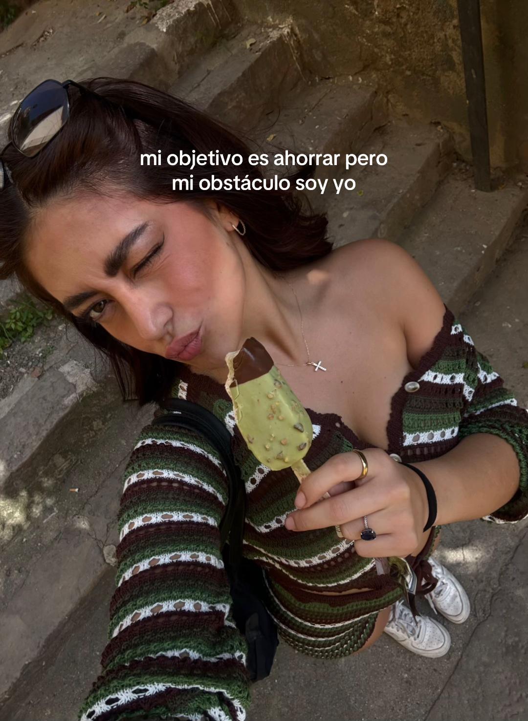 @dafneleon