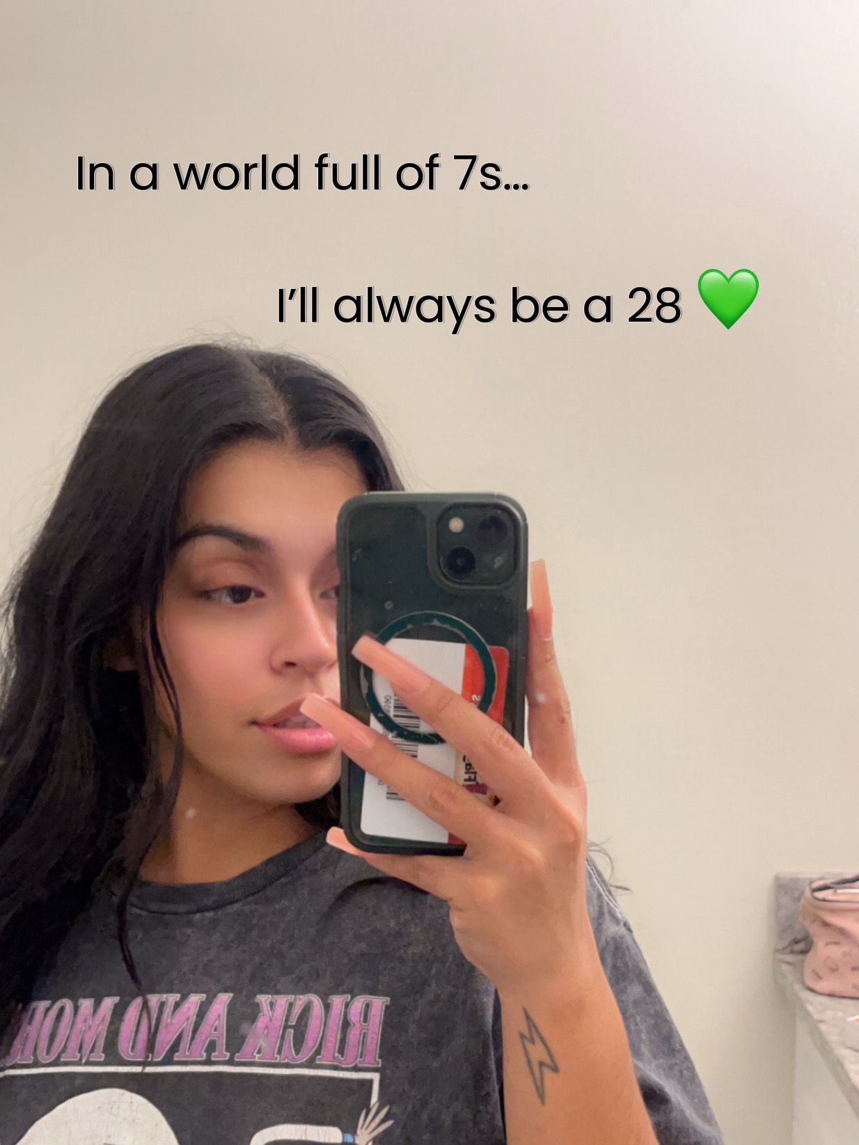 @Laura💚⚡️