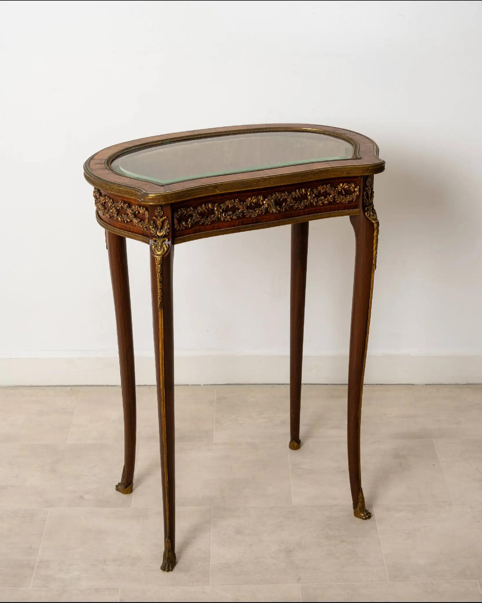 @Hawkins Antiques