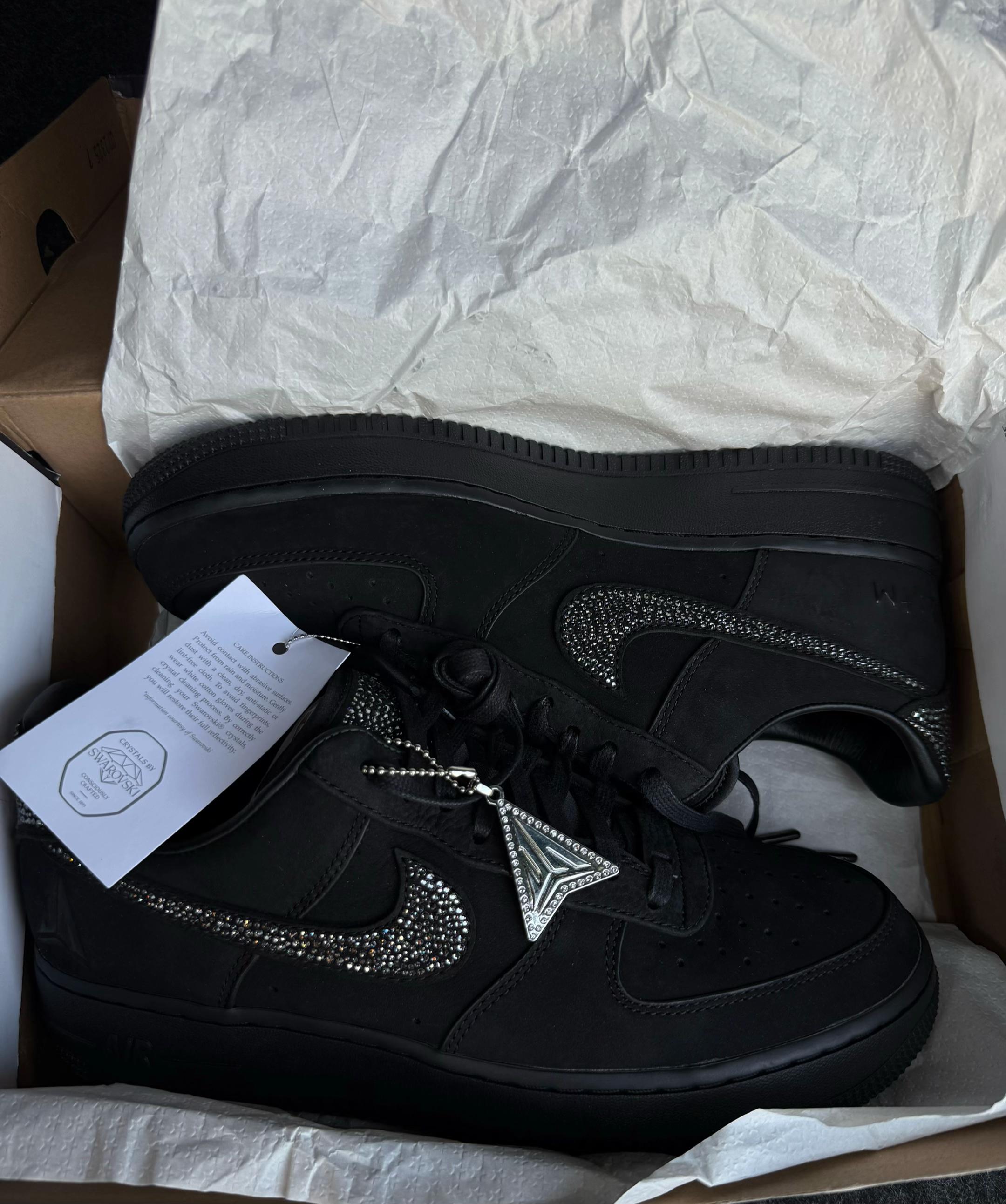 @MGEOD_Sneakers