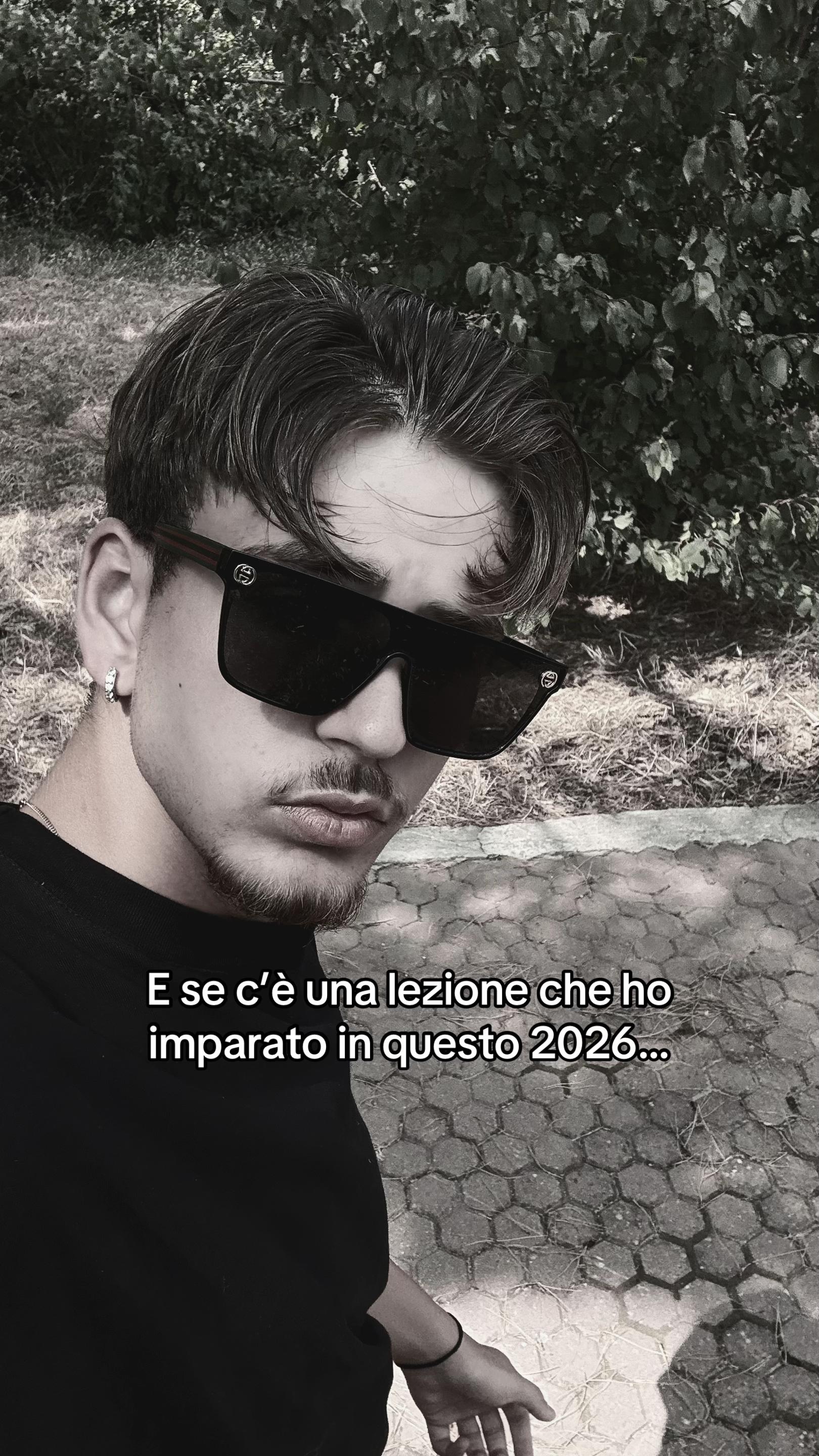 @🤴🏻