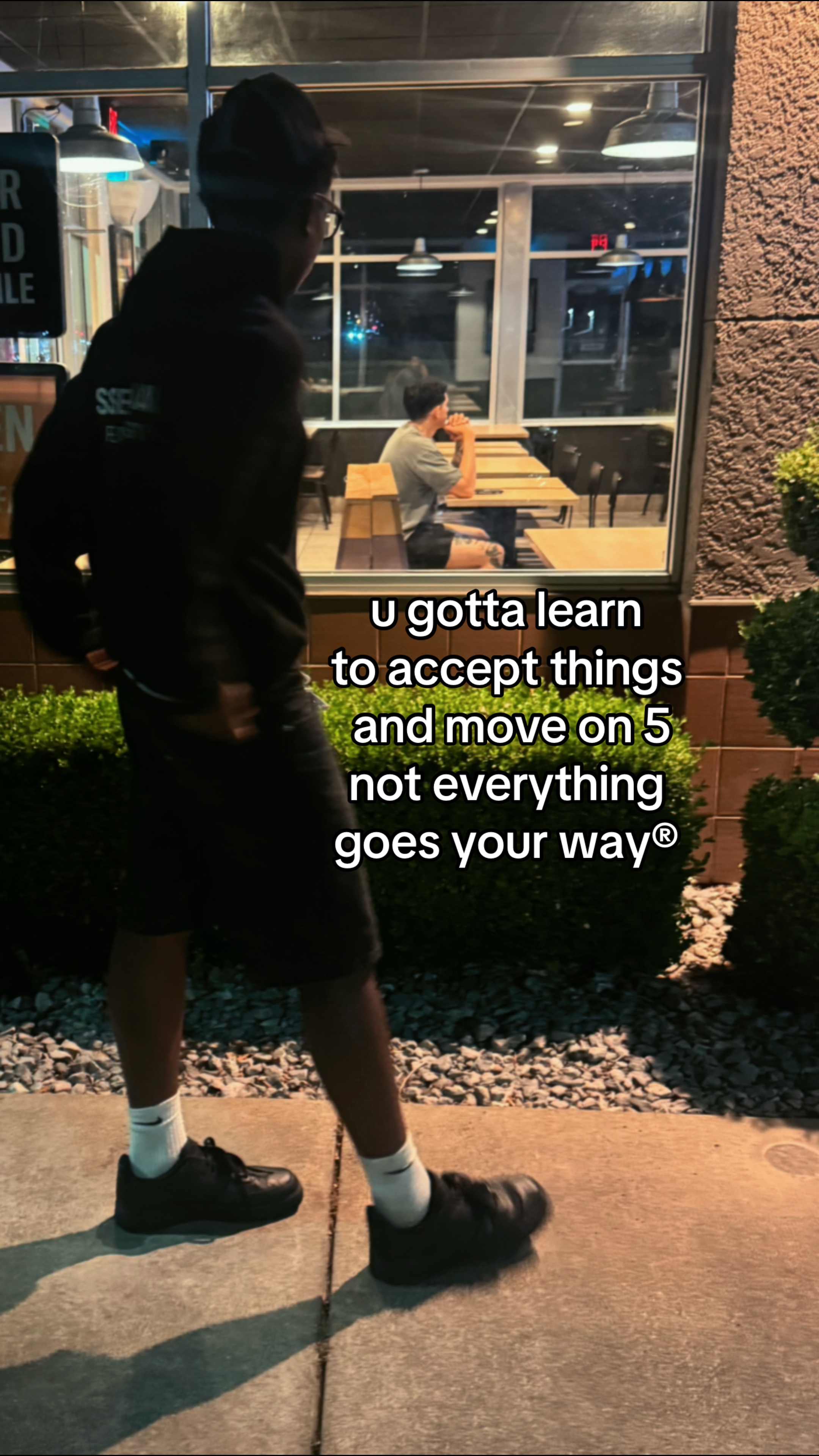 @️