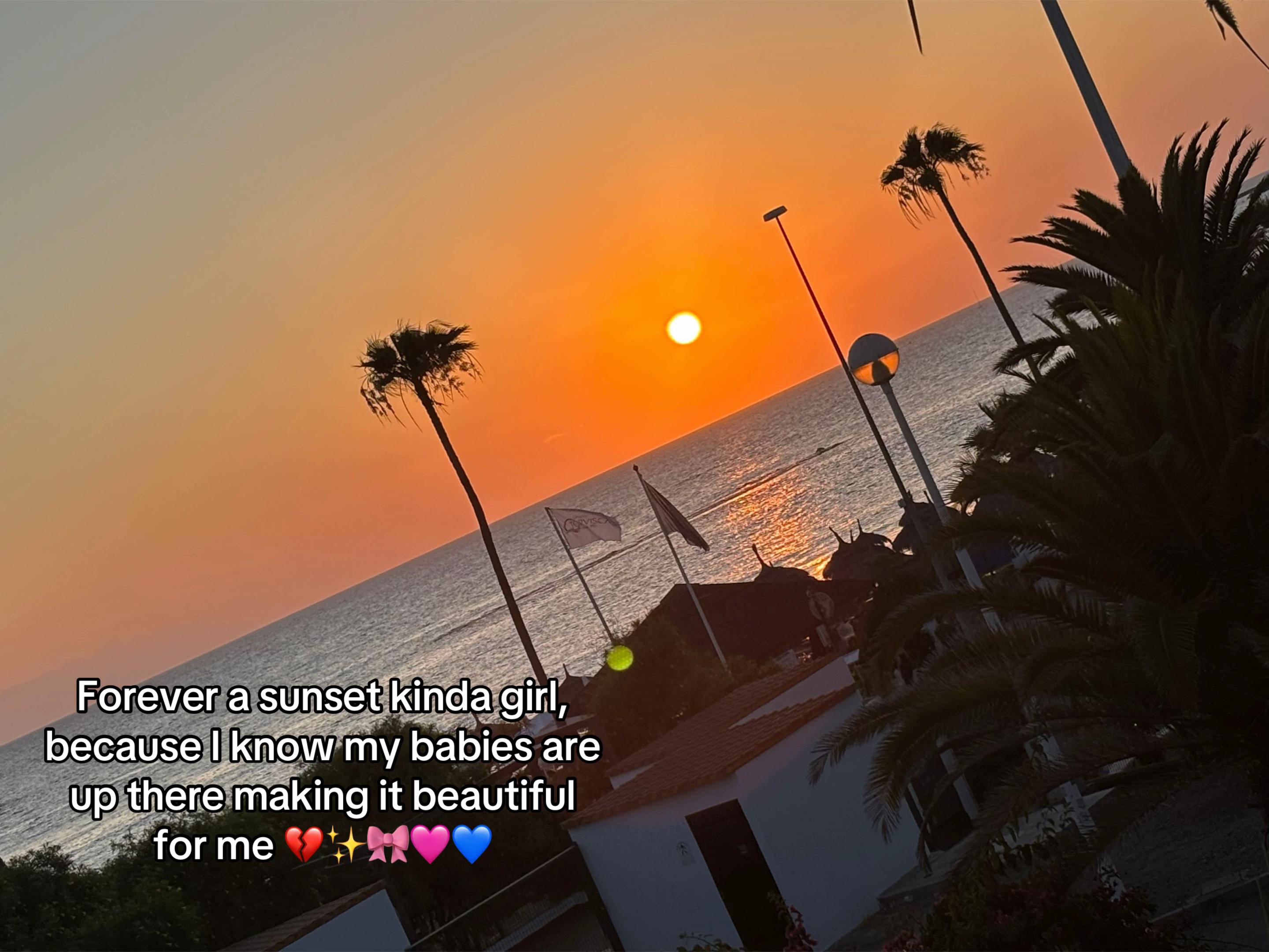 @Victoria ✨🎀