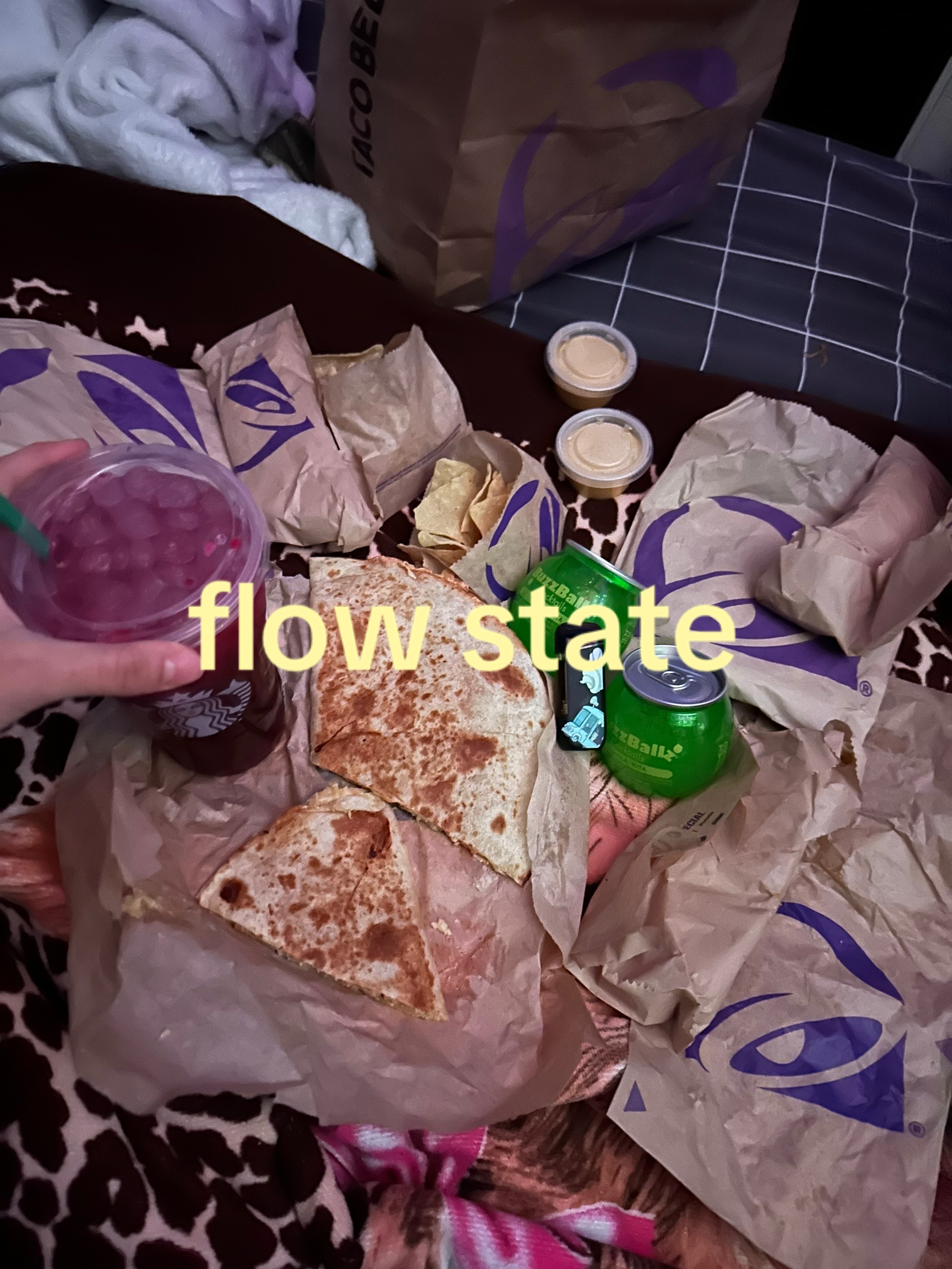 @༆