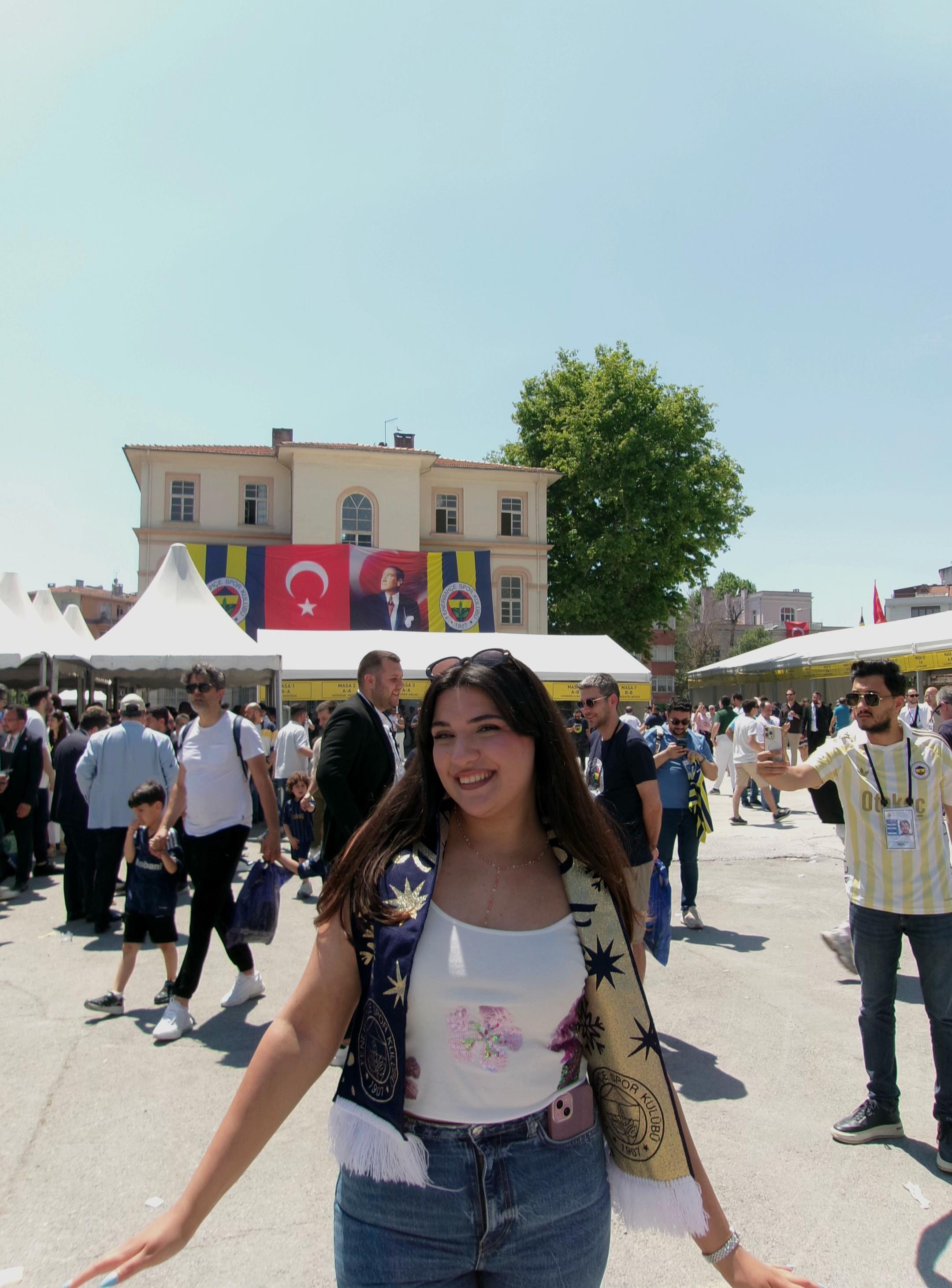 @G&uuml;lnur ୨ৎ