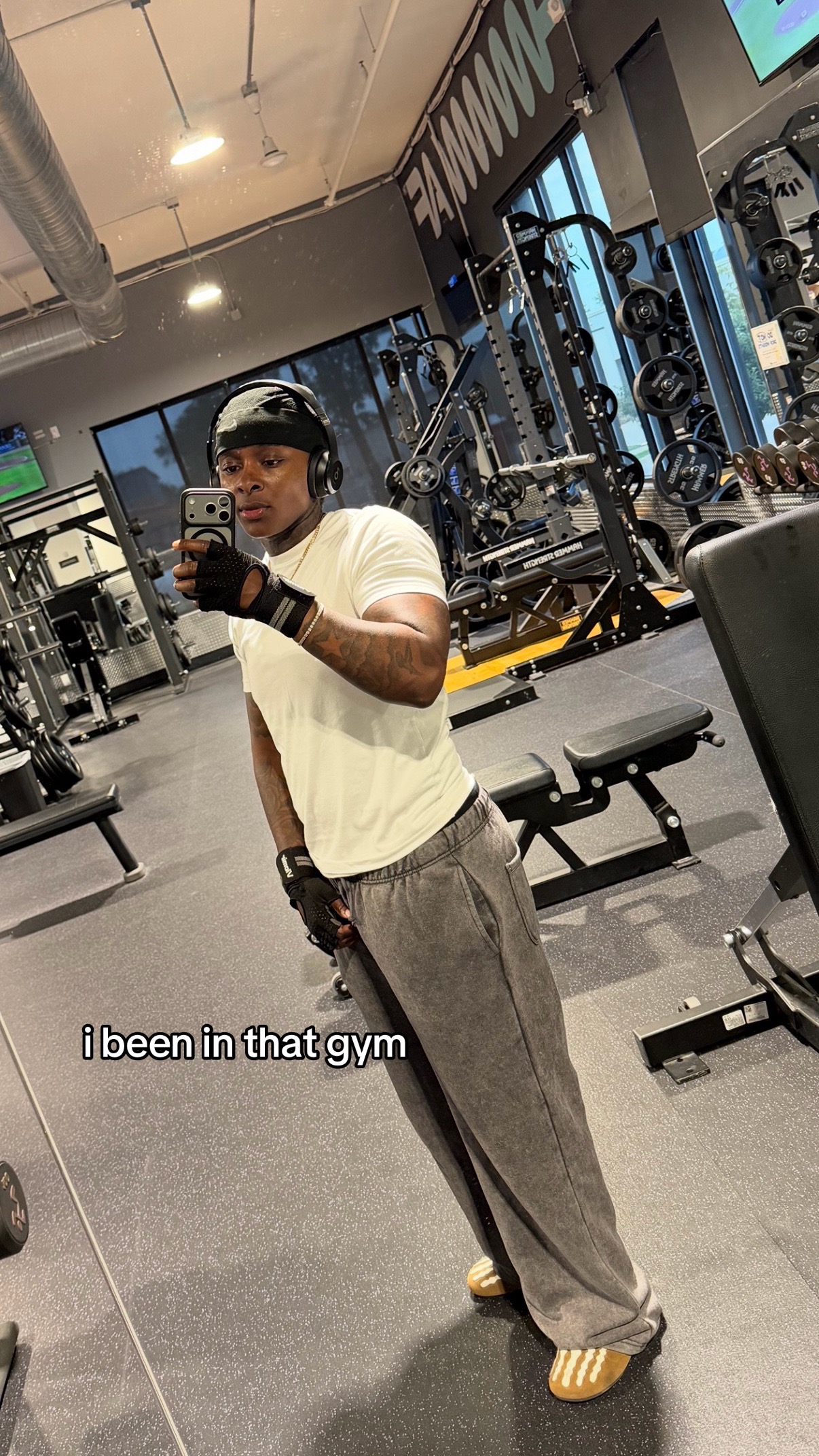 @DeFromTheSipp