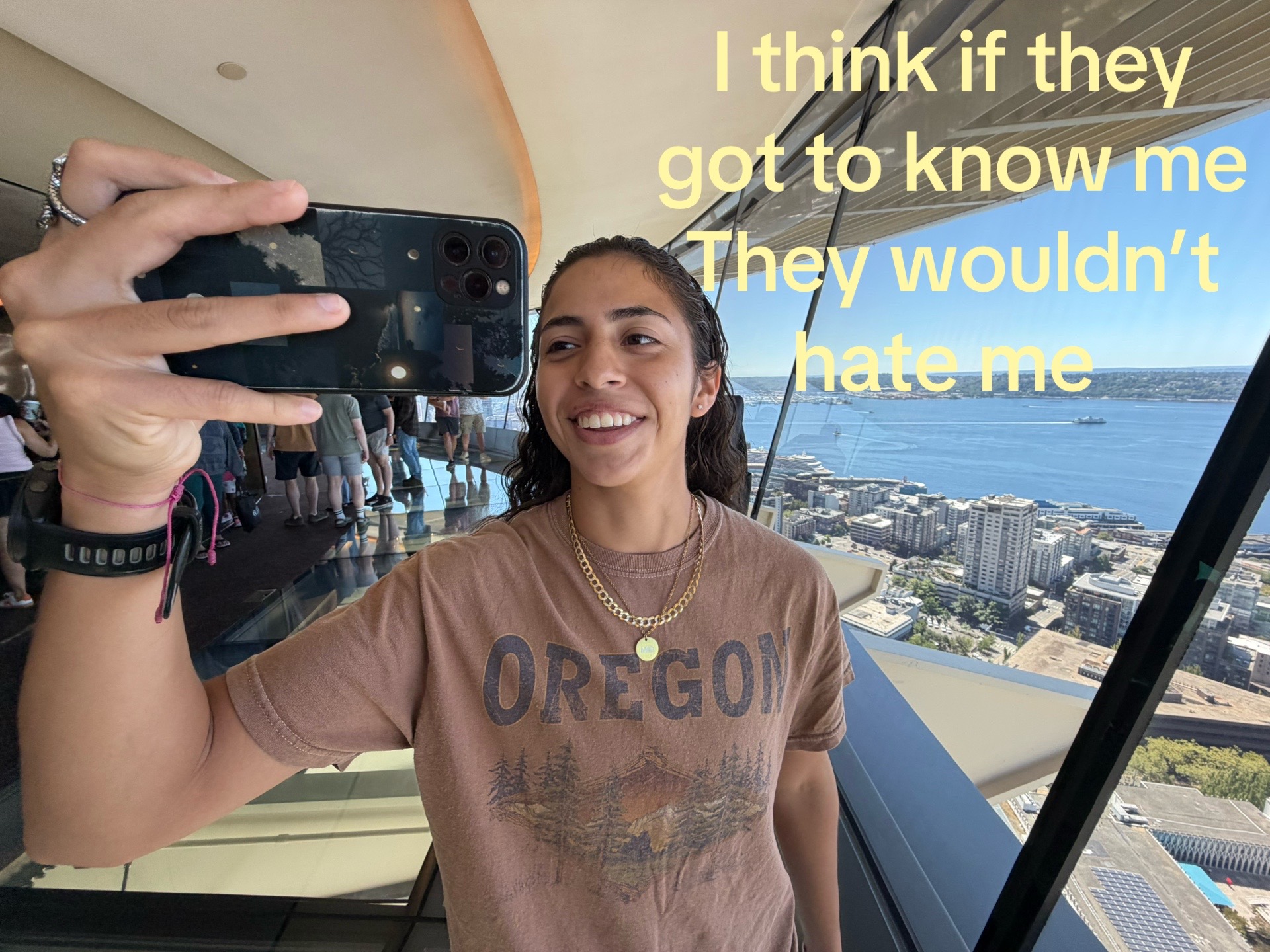@janellisa