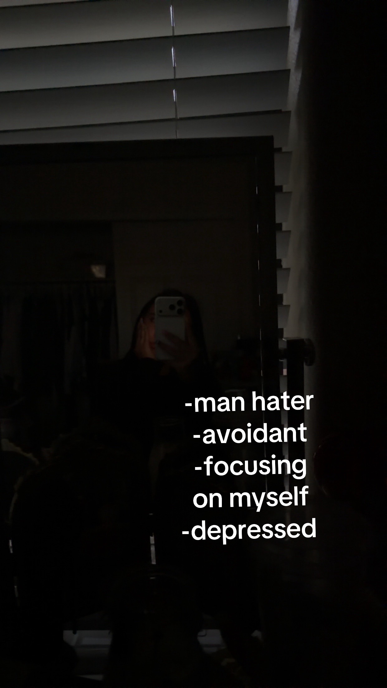 @⃟