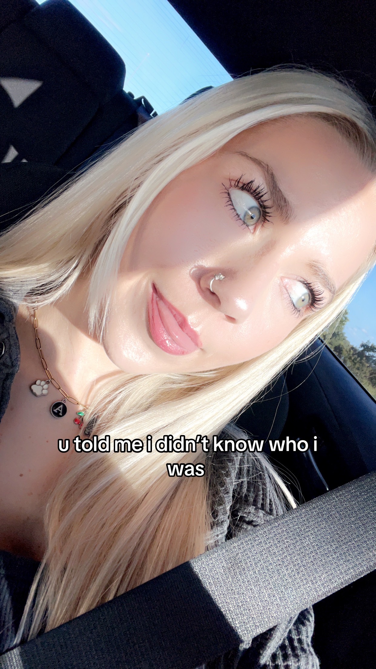 @😇