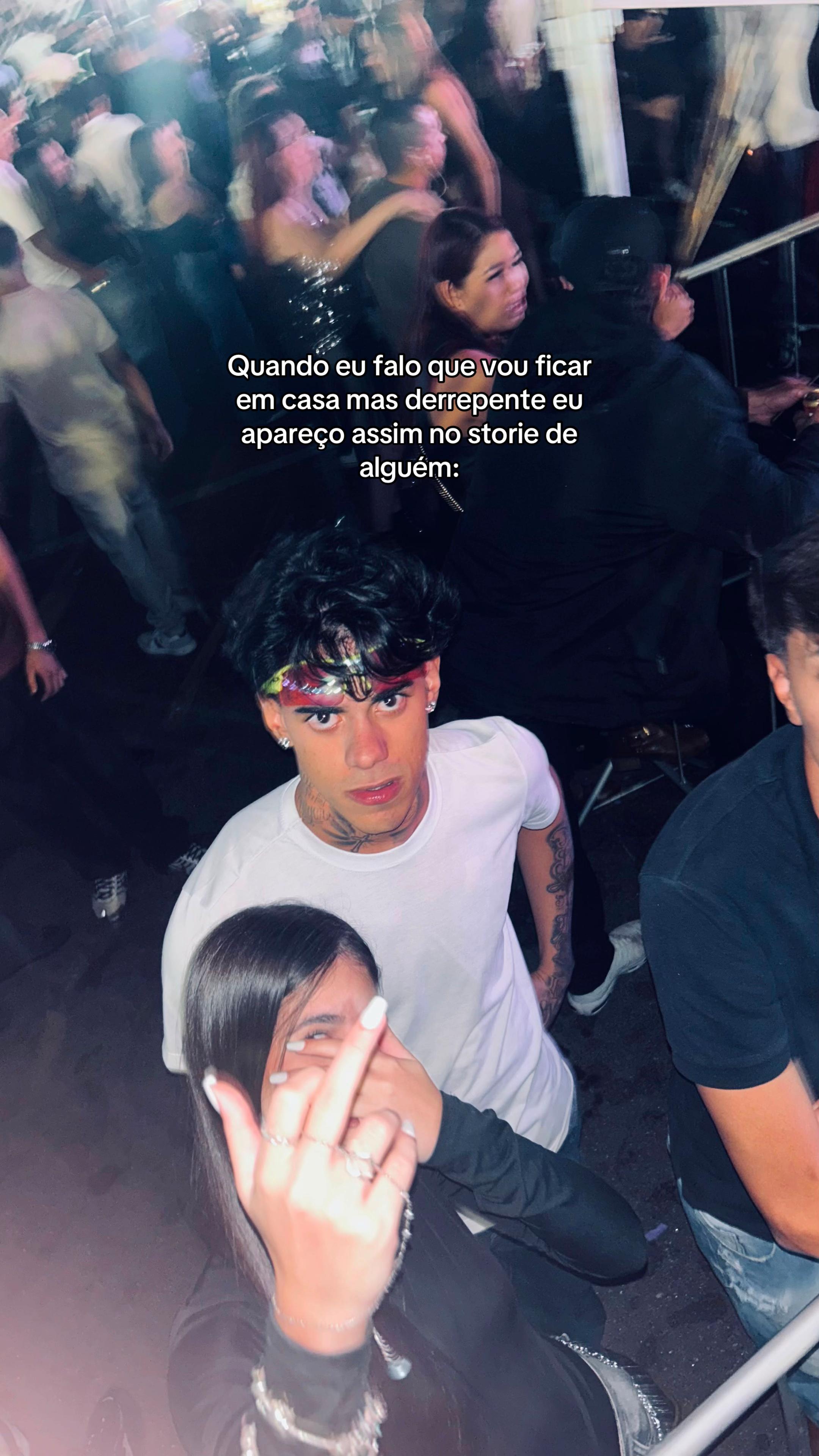 @melzinha_moraess