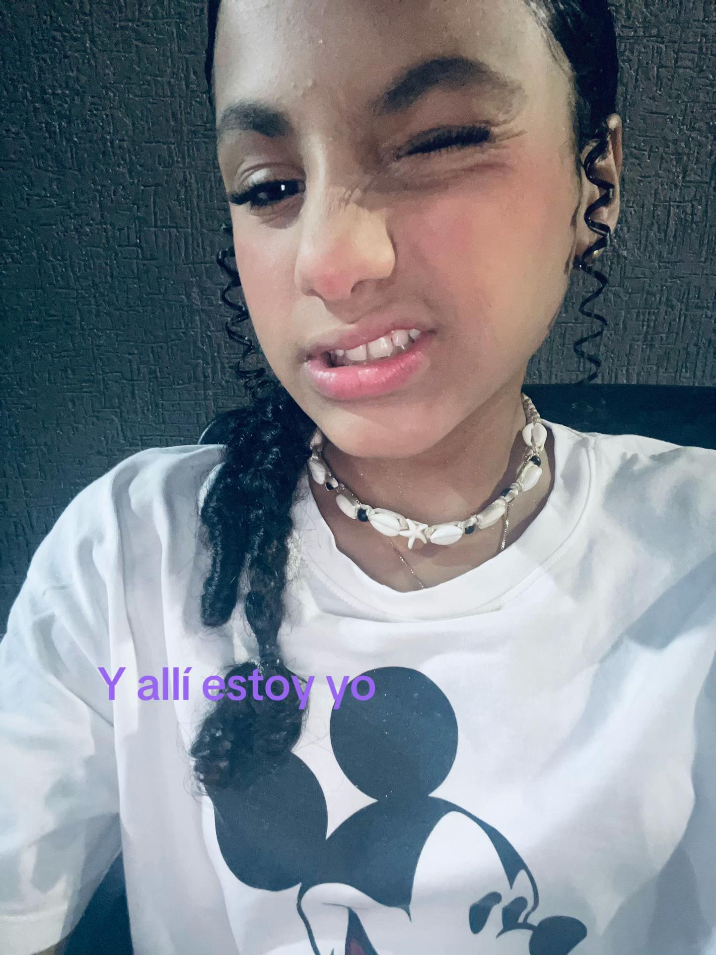 @Julii🦈