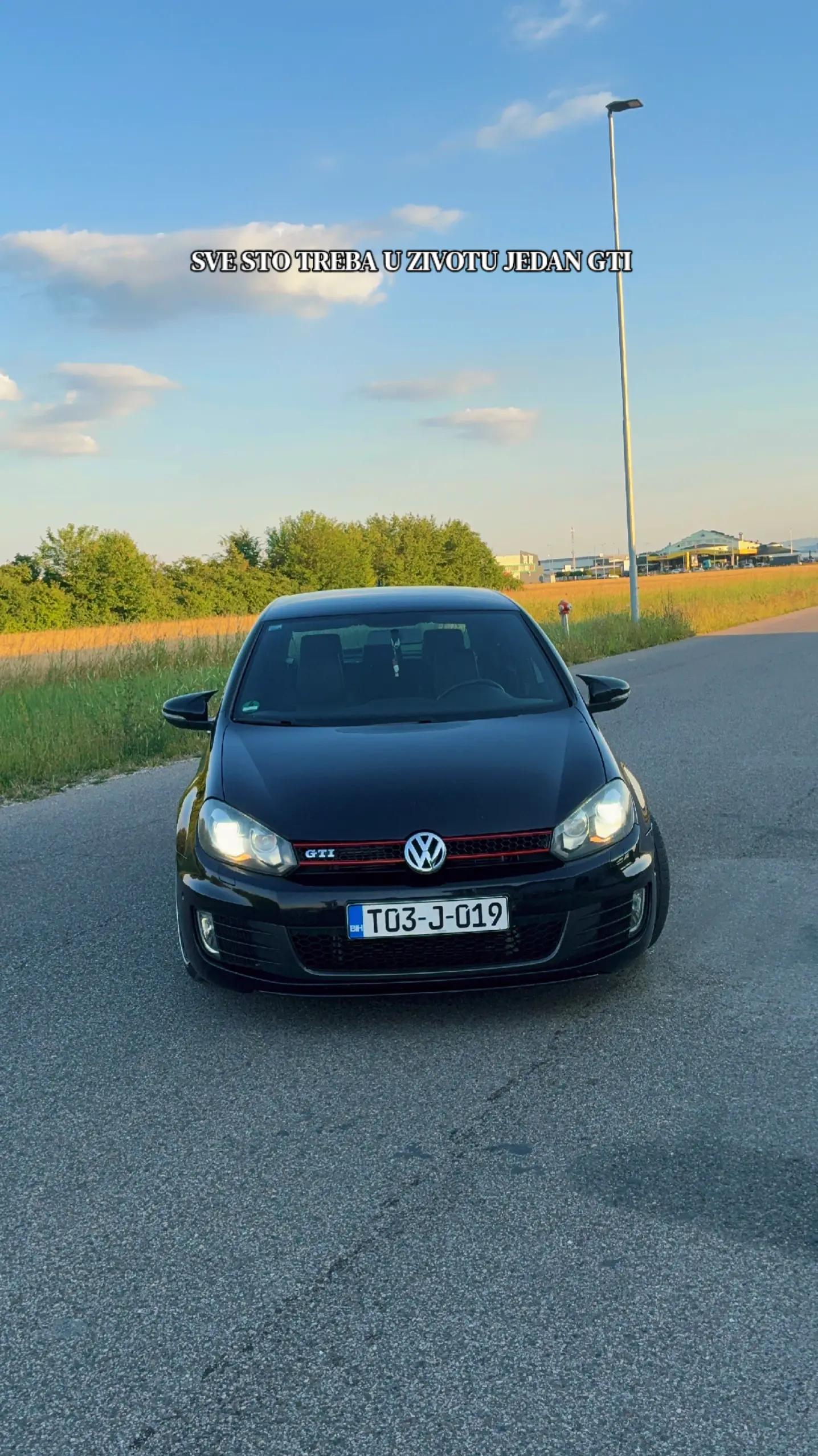 @revvedcars