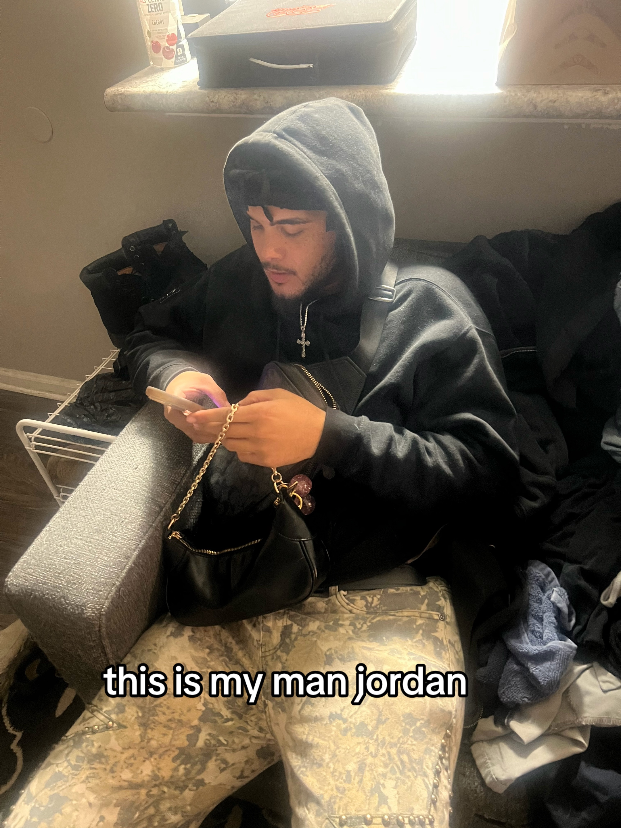 @moni