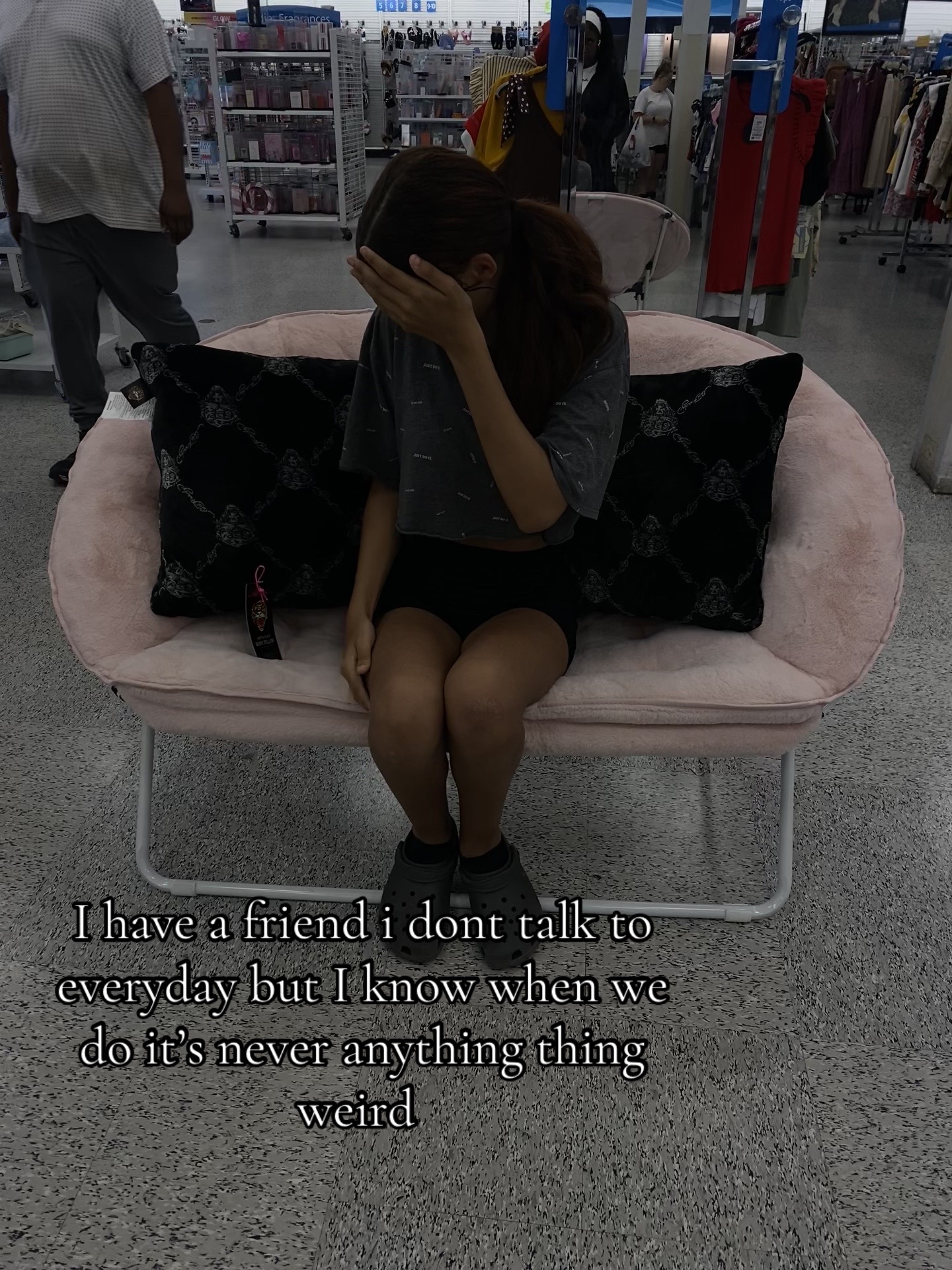@Knowitallaira