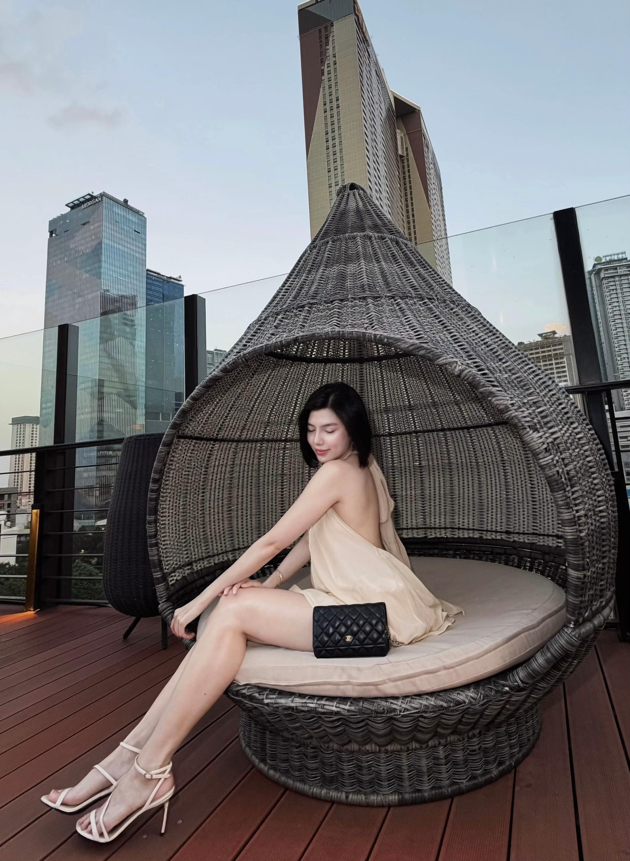 @Elle