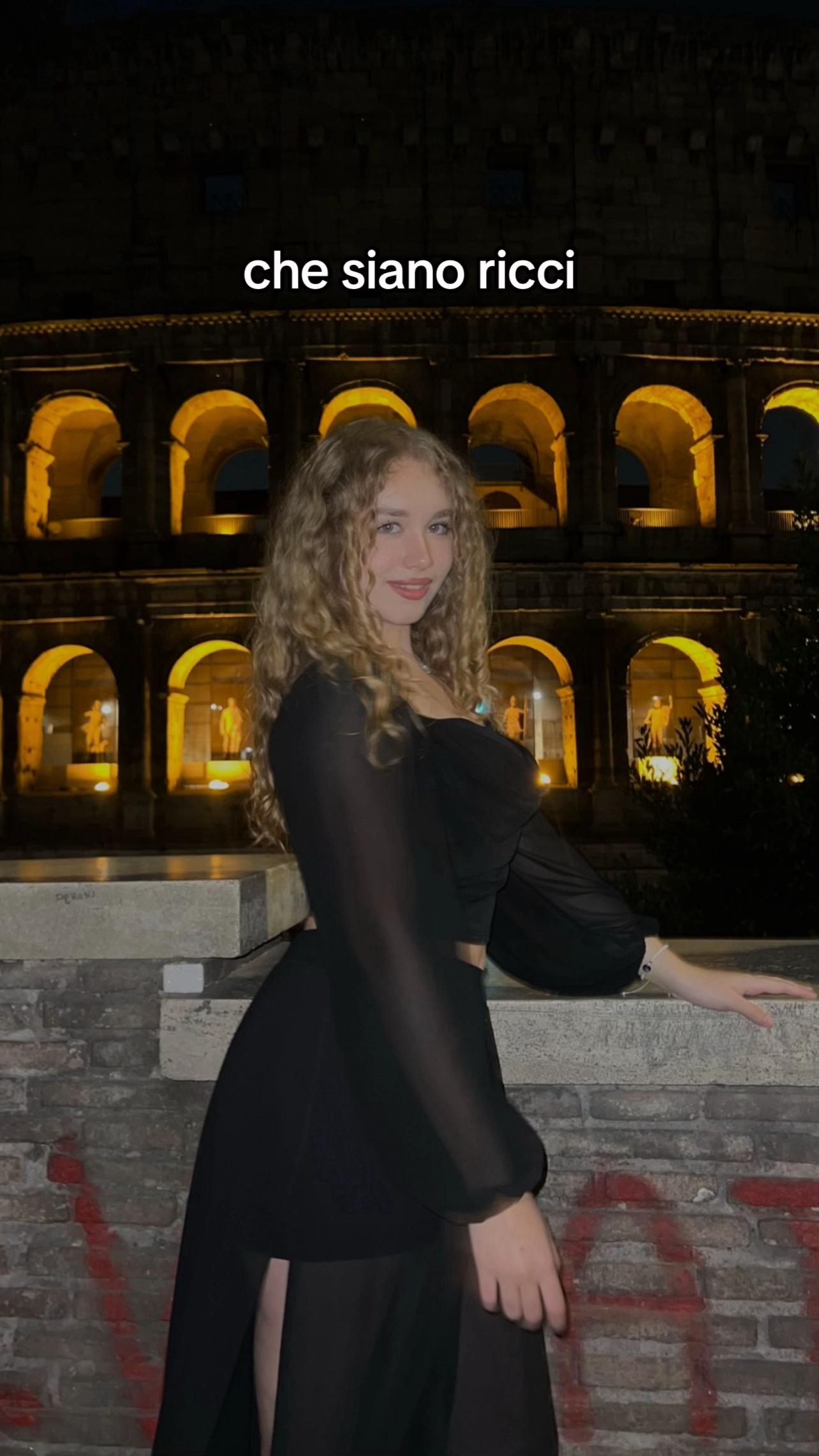 @𝒞𝒽𝒾𝒶𝓇𝒶👸🏼