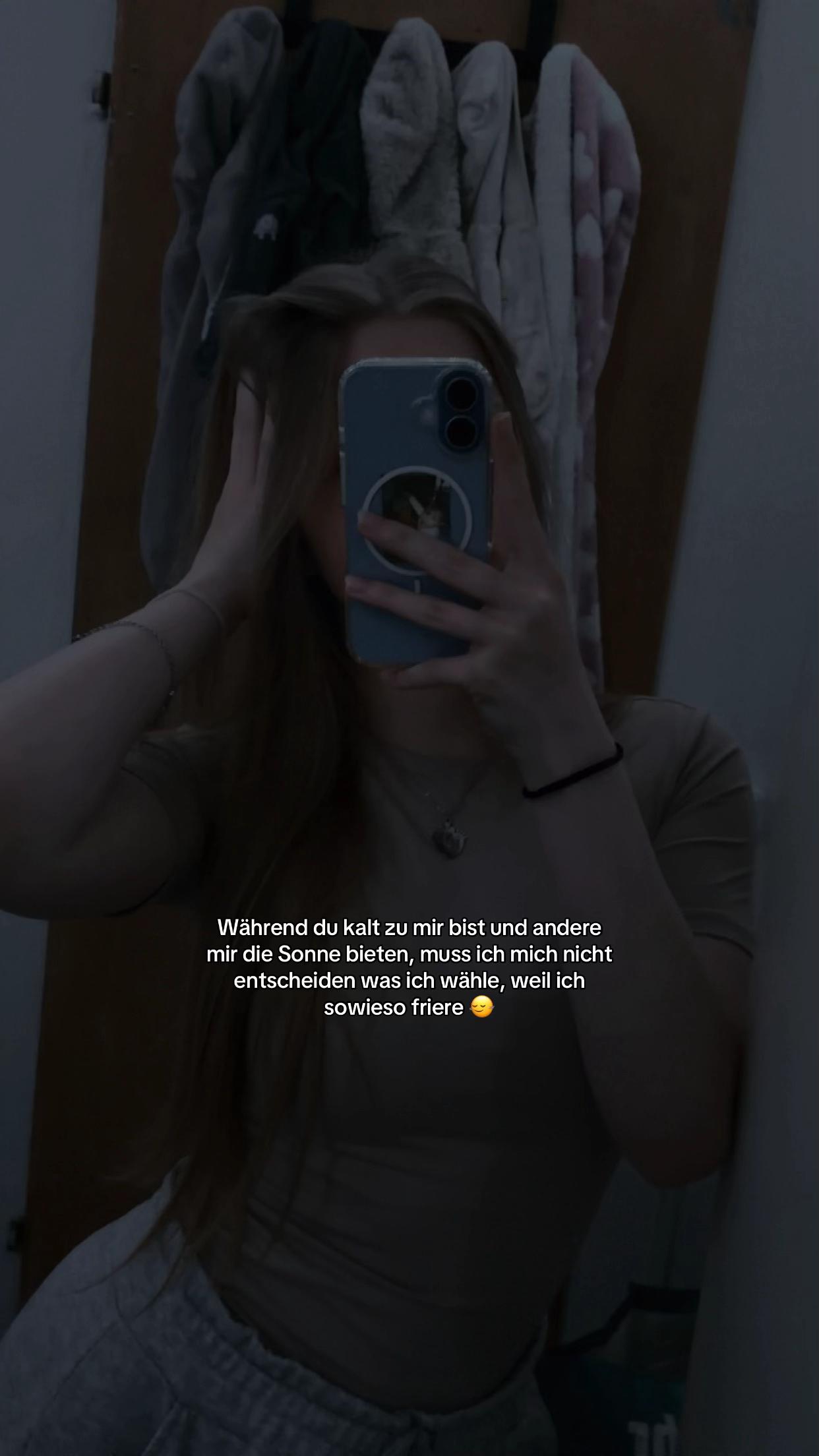 @🎭