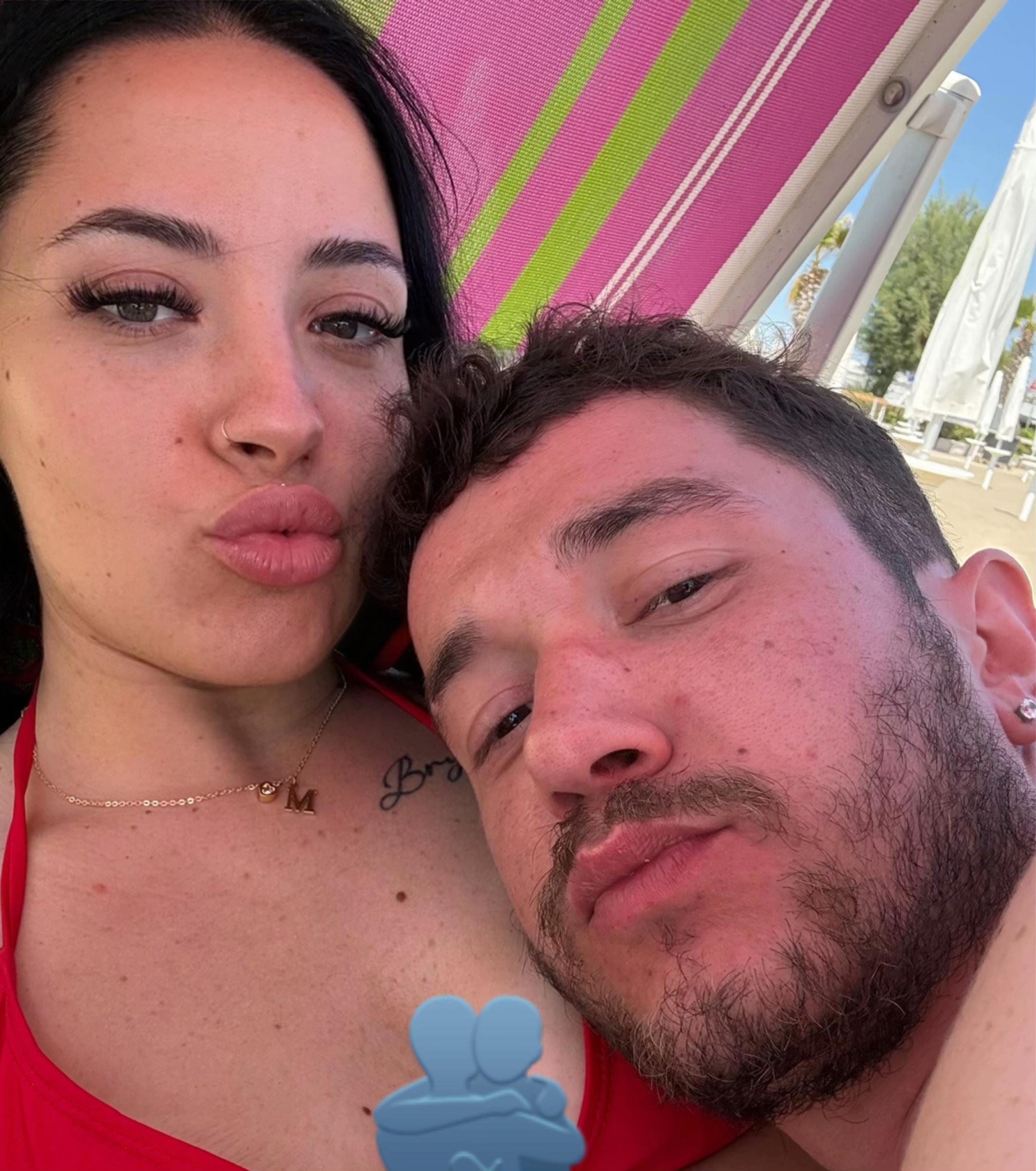 @ᴍᴇʟɪꜱꜱᴀ&ᴇɴʀɪᴄᴏ 👩🏻&zwj;❤️&zwj;💋&zwj;👨🏽
