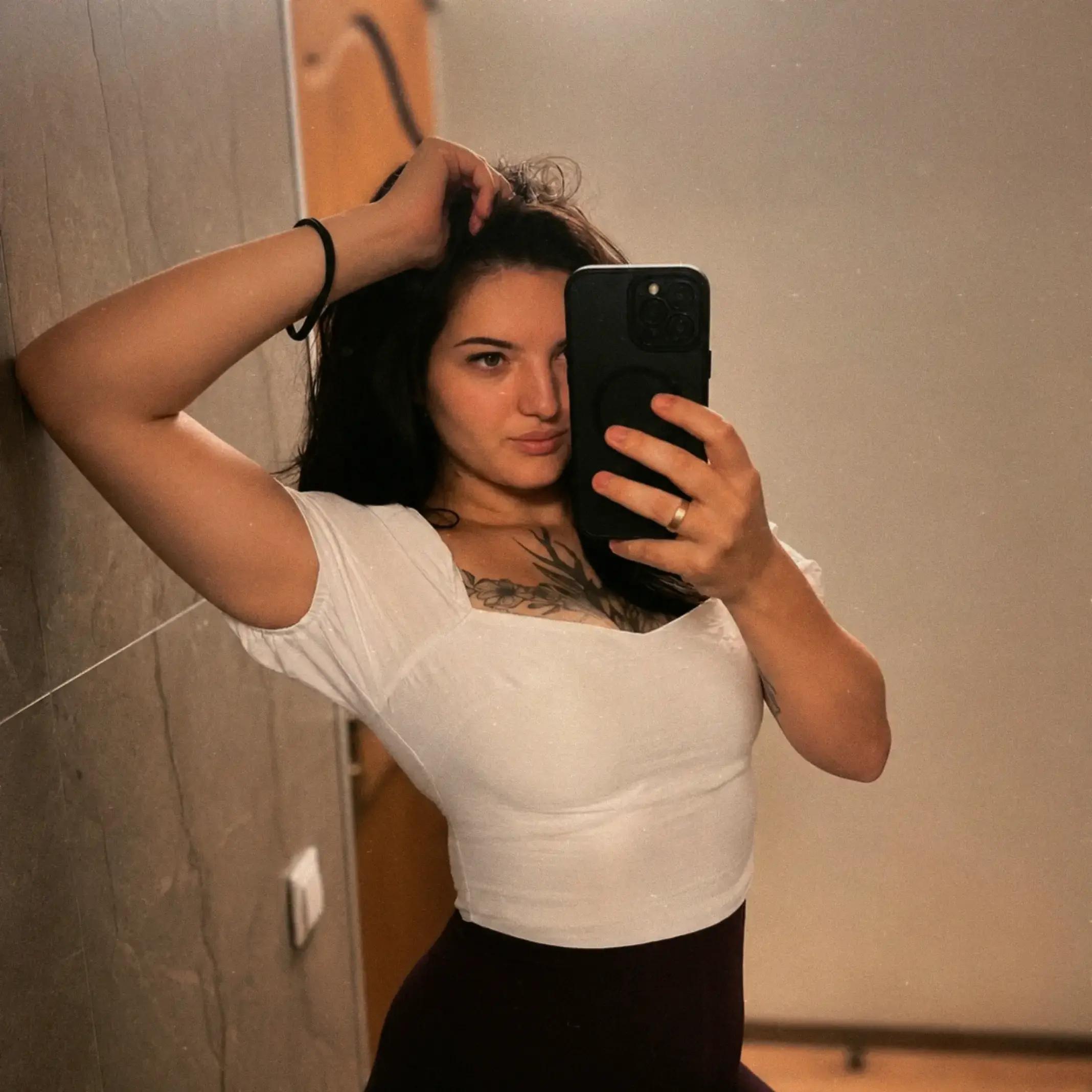 @😈