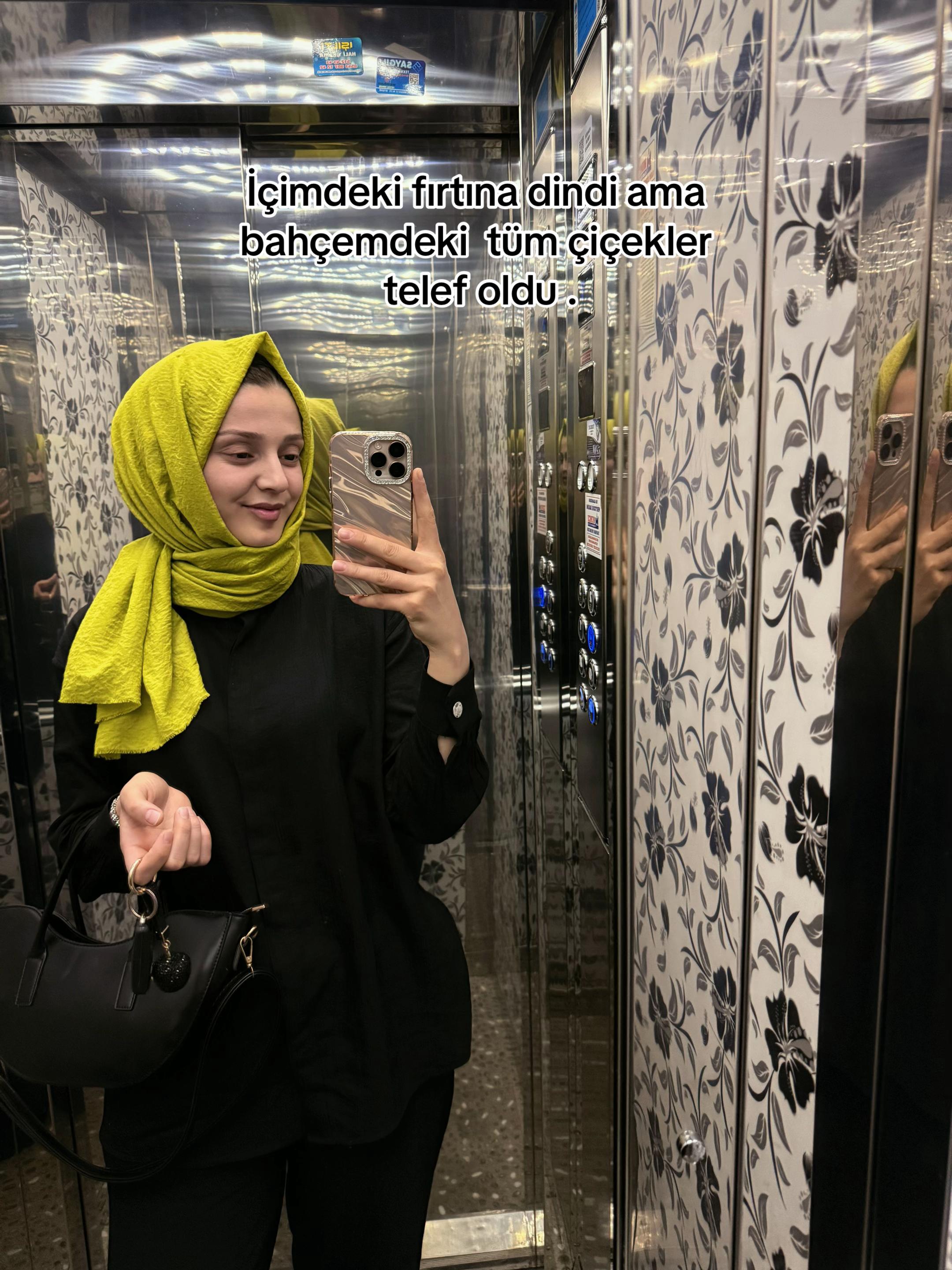 @MÇ✨