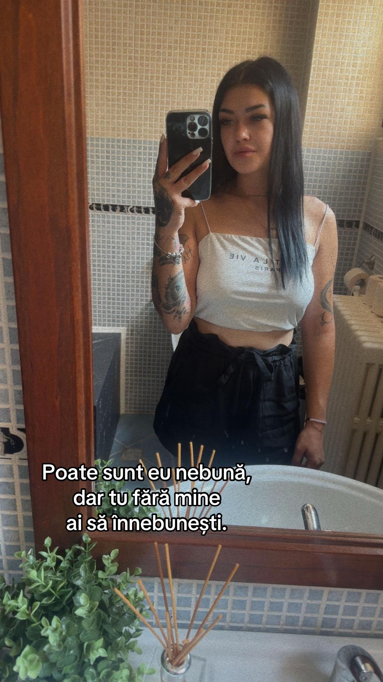 @Elena🧸