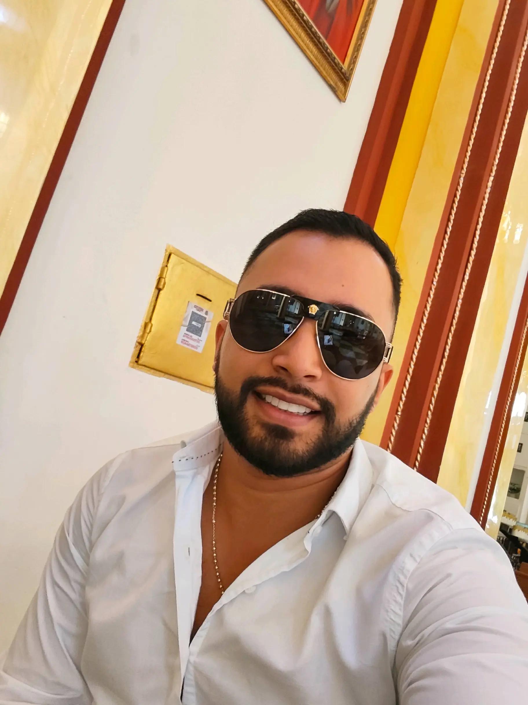 @Antonio Flórez