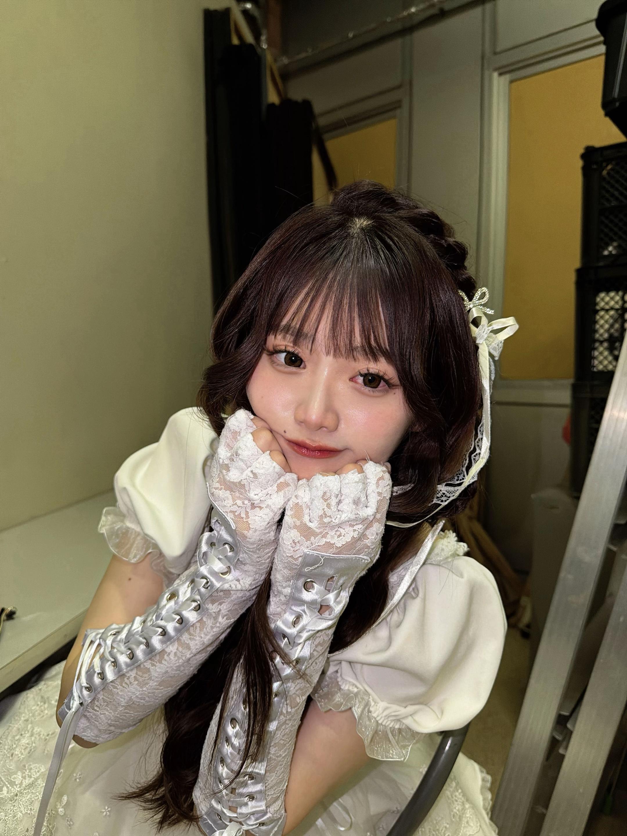 @ねむ