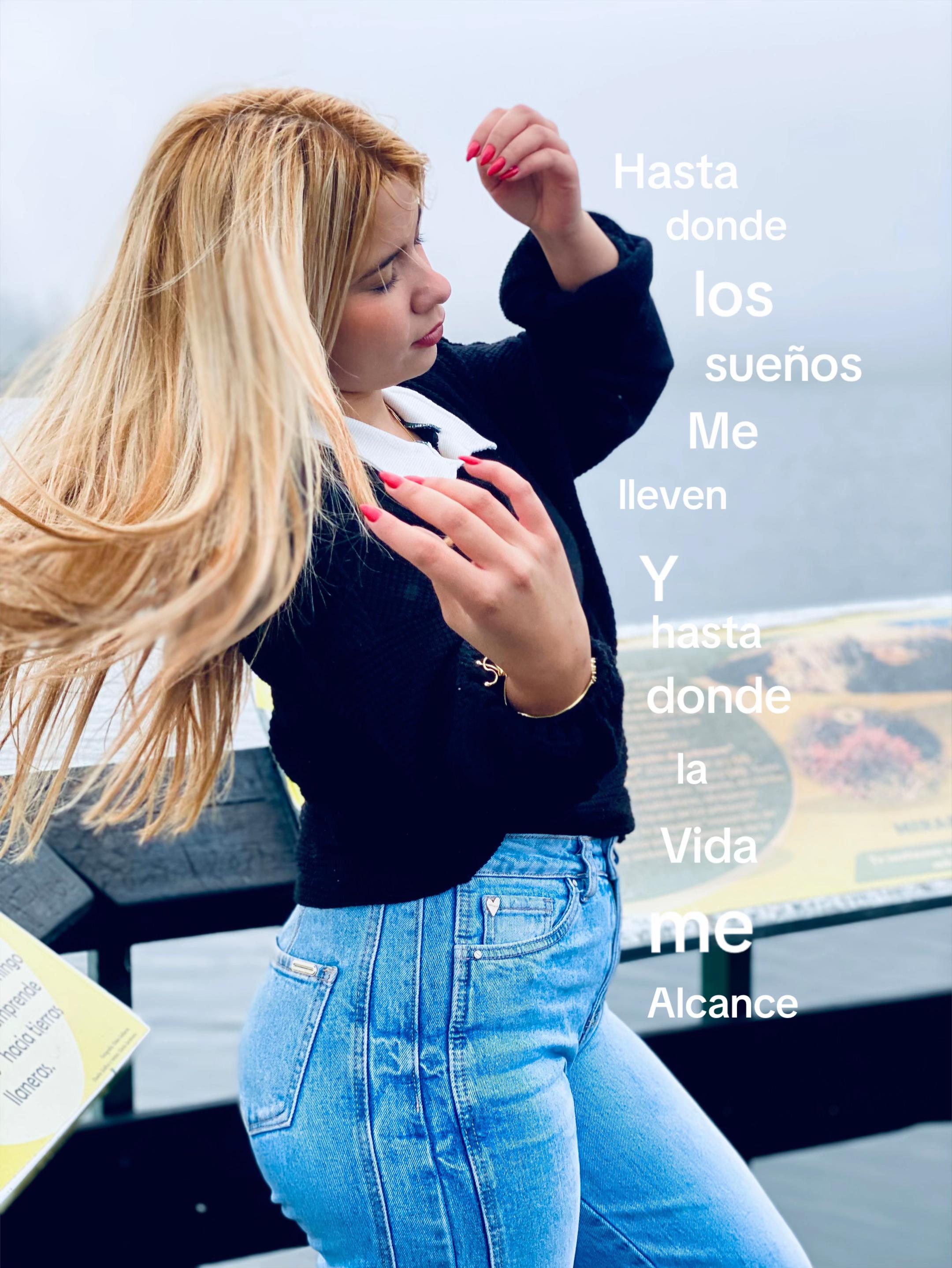 @𝒮ℴ𝒻𝒾𝒶 𝒫ℯ𝓇ℯ𝒾𝓇𝒶