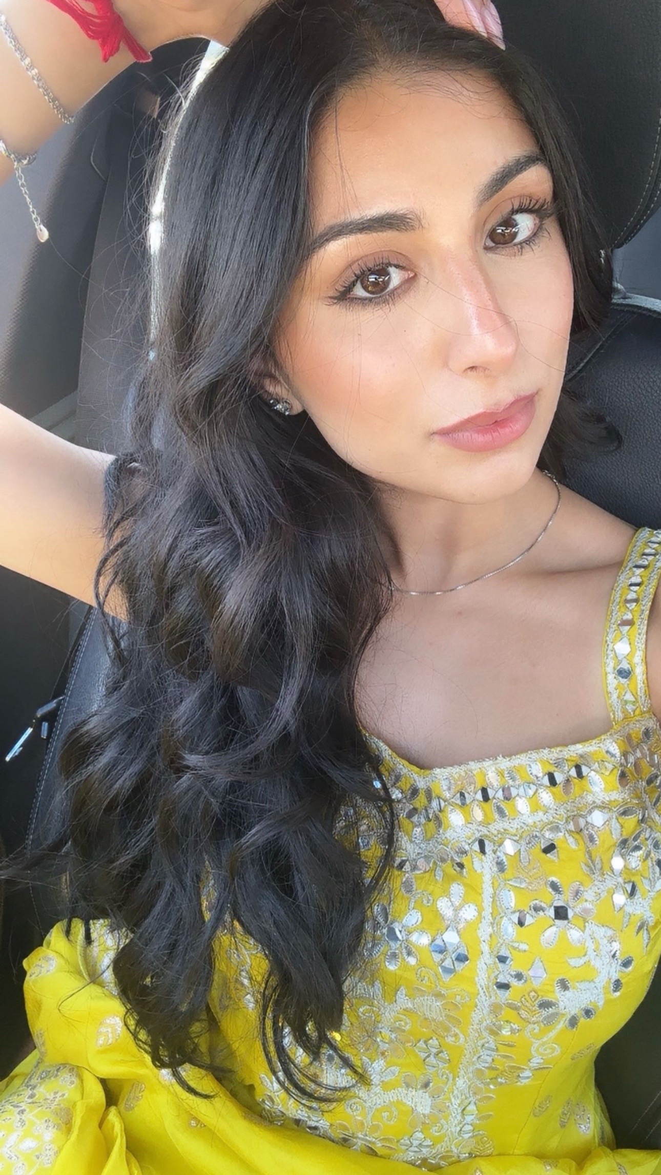 @bin3isha