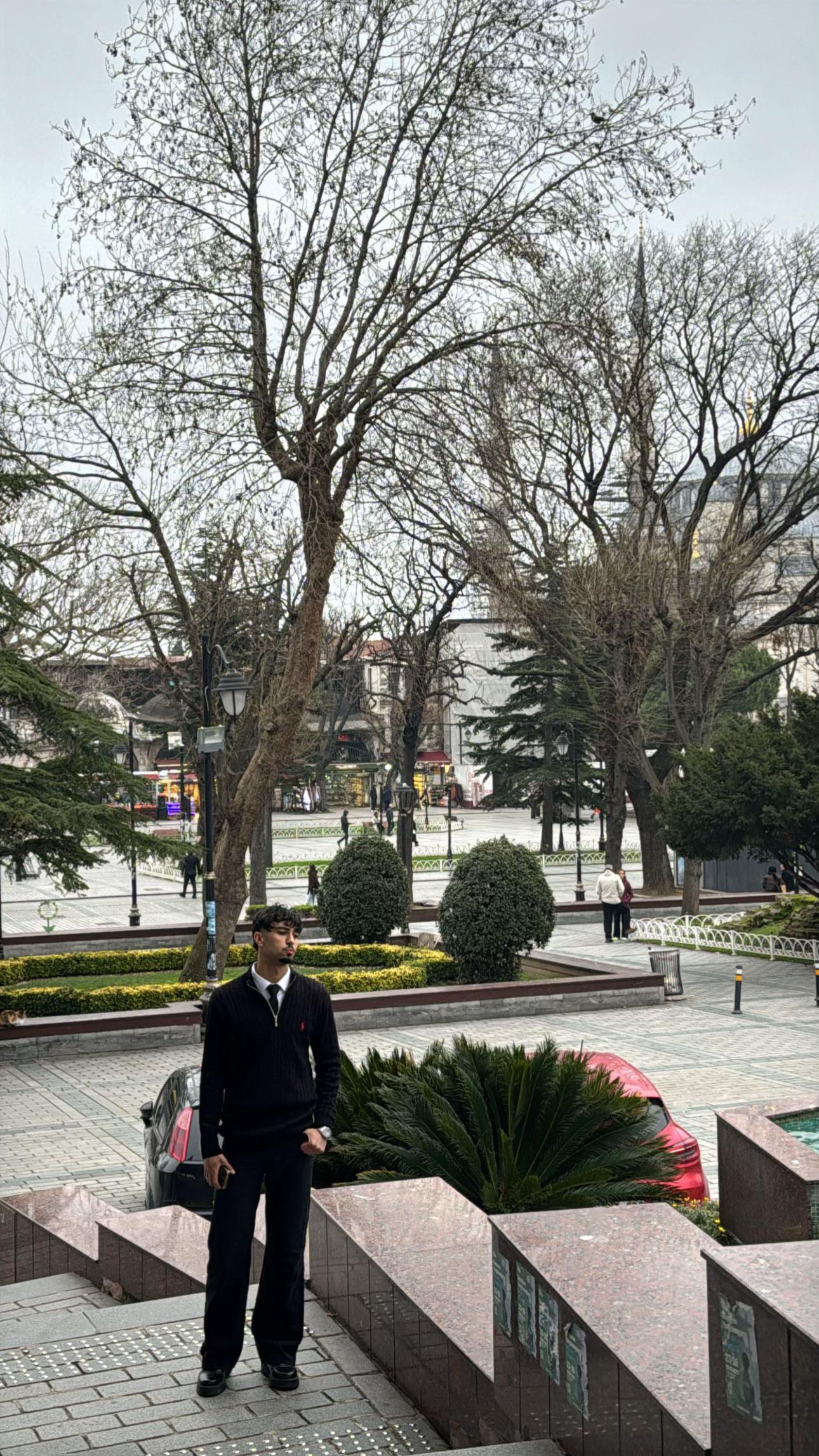 @yvltareek