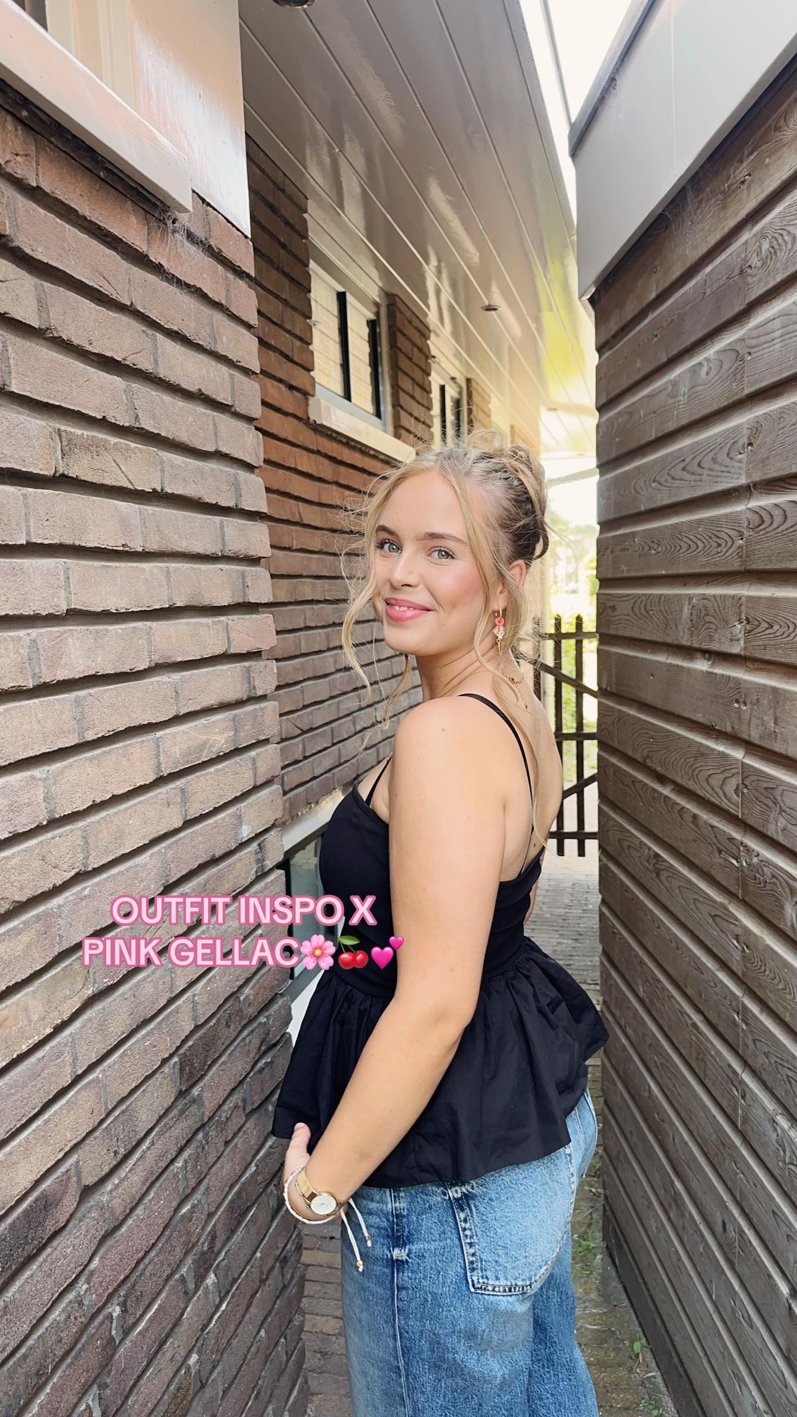 @SIMONE ESM&Eacute;E🩵