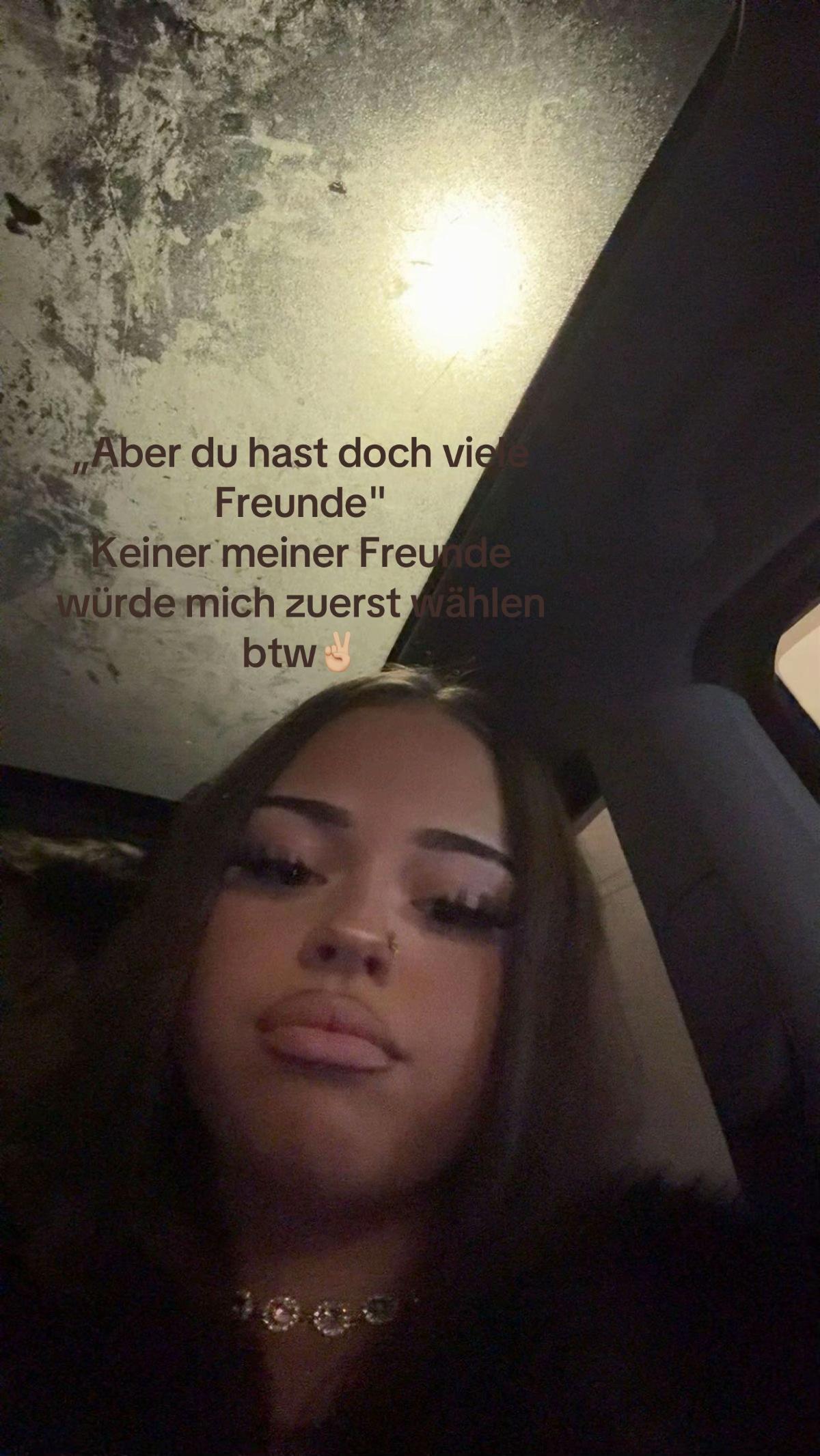 @🪰