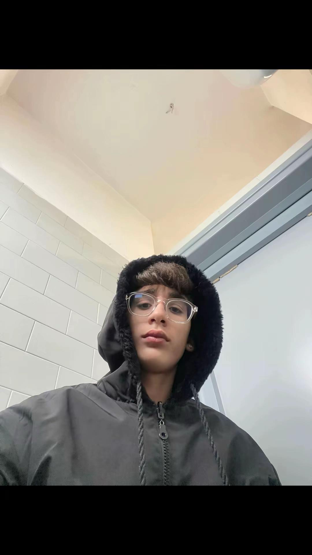 @15😈
