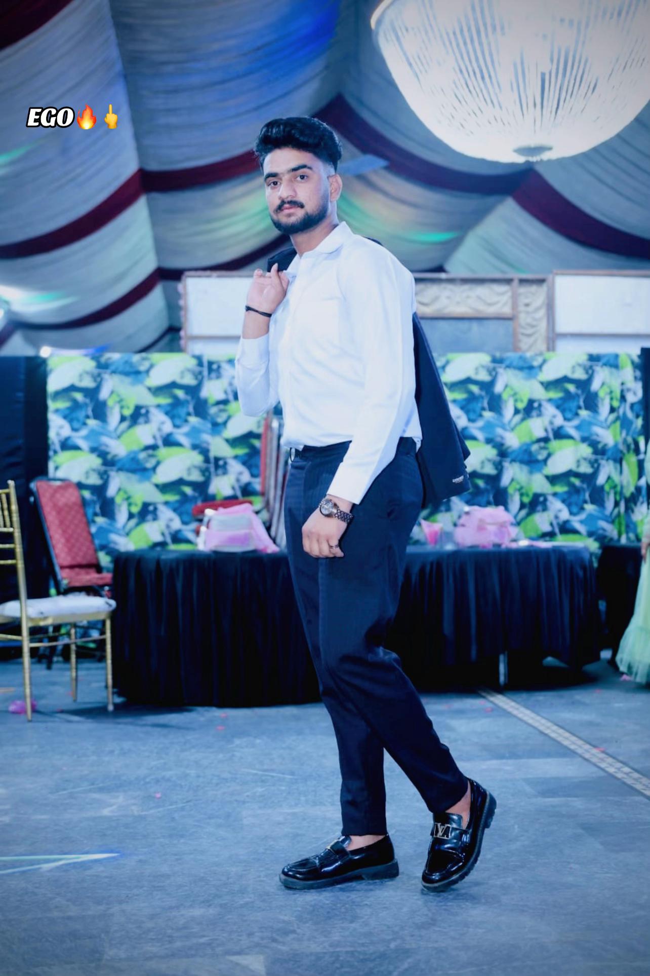 @شاہ زیب گجر💫🫶