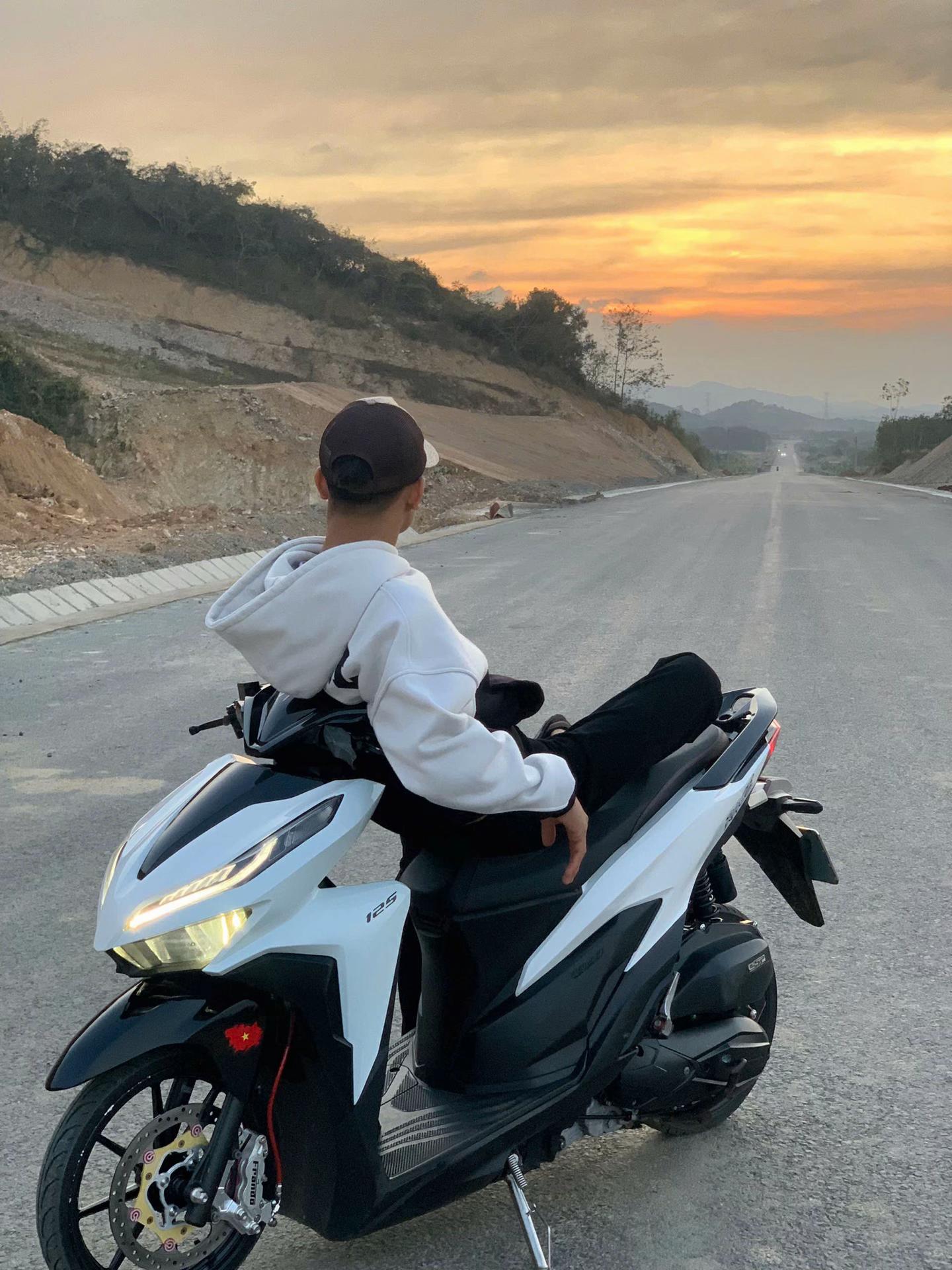@hun_sime 👮&zwj;♂️