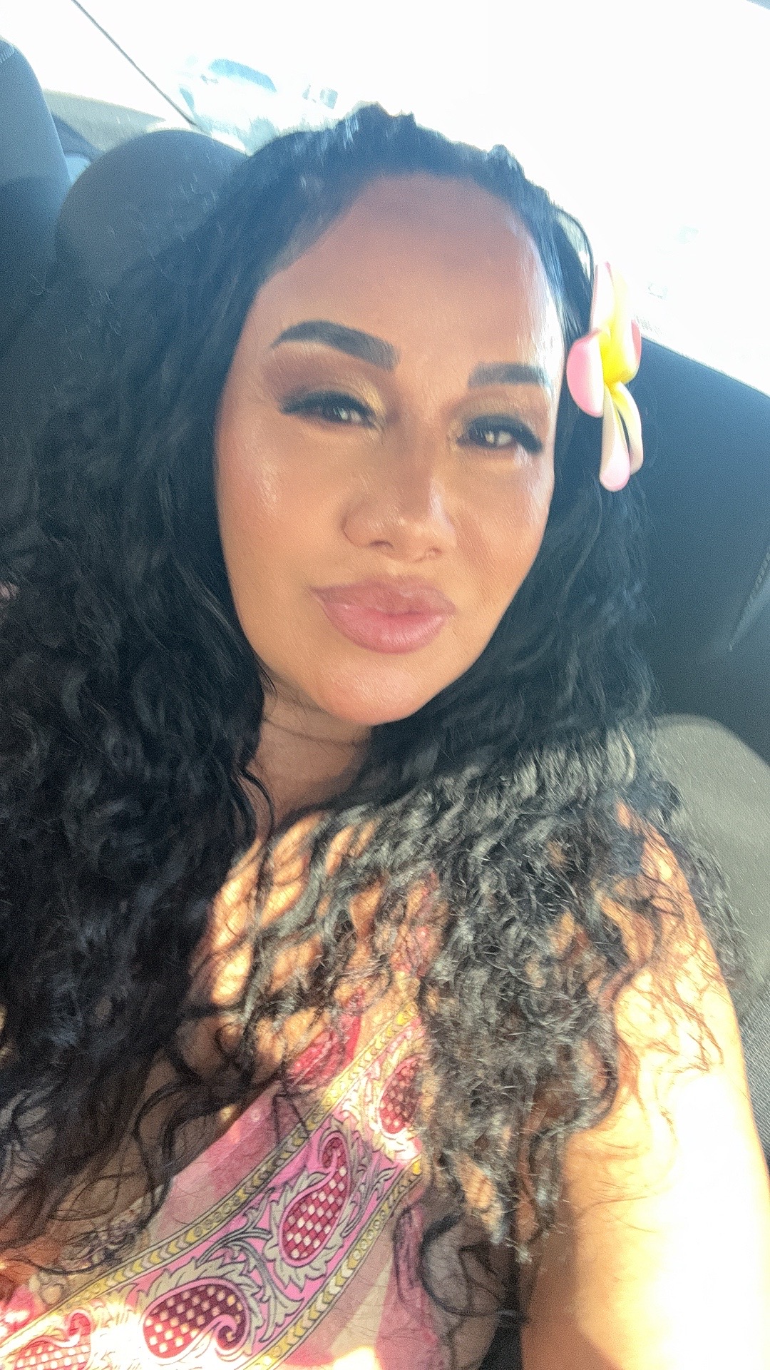 @OfficialQueenRogue