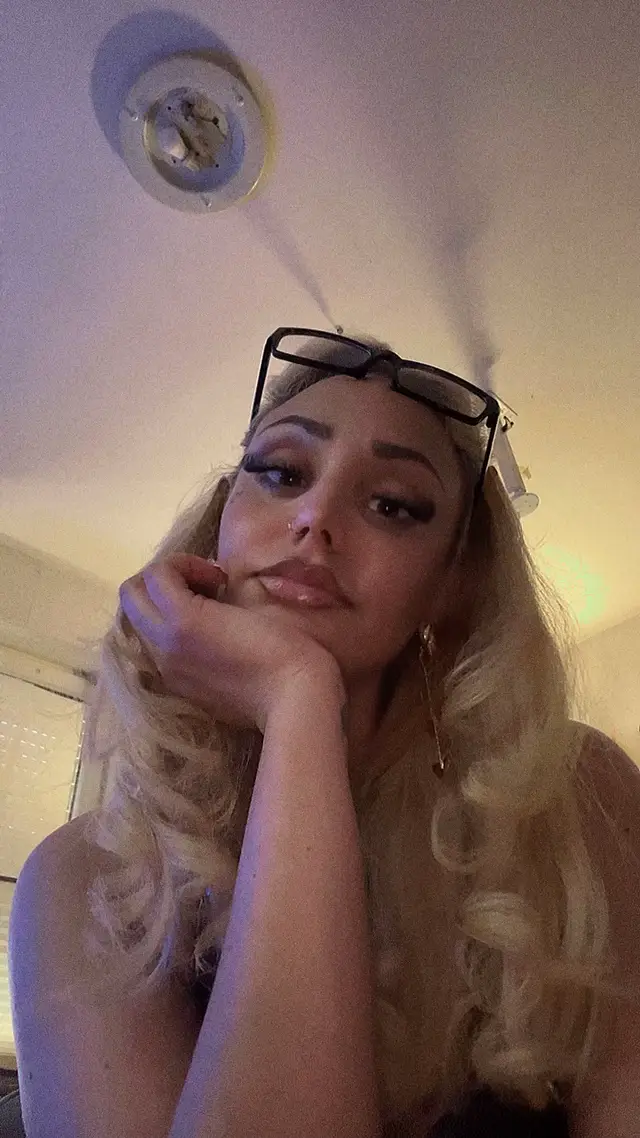 @bellaa_blond