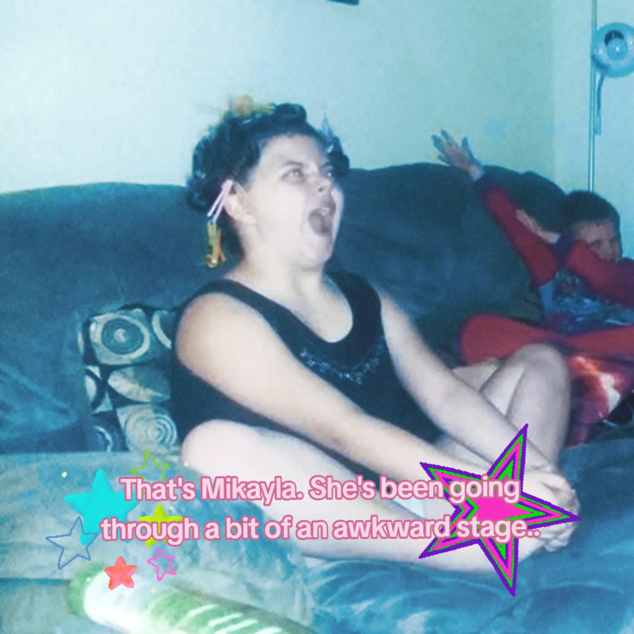 @Mickie ☆°•