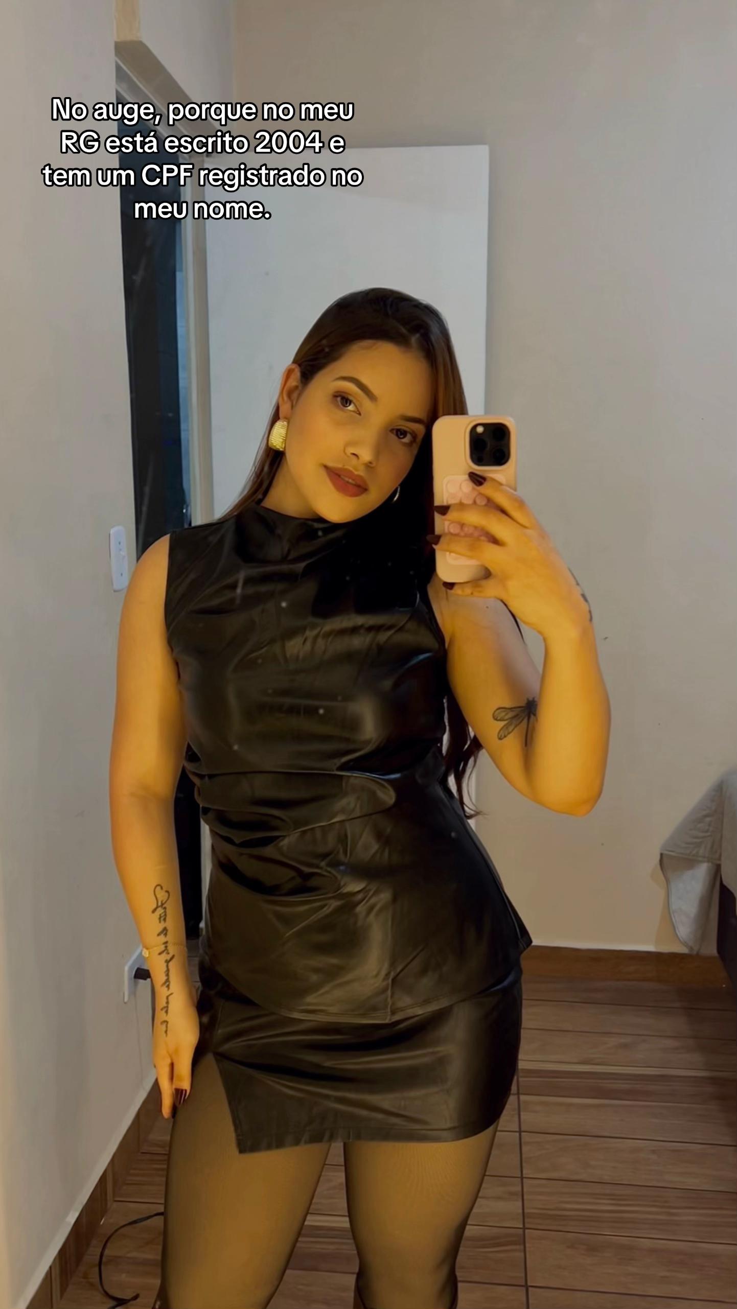 @L&iacute;via Brito