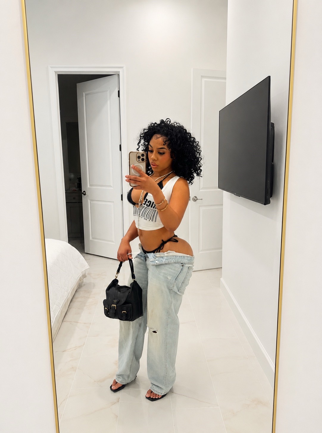 @hernameislei