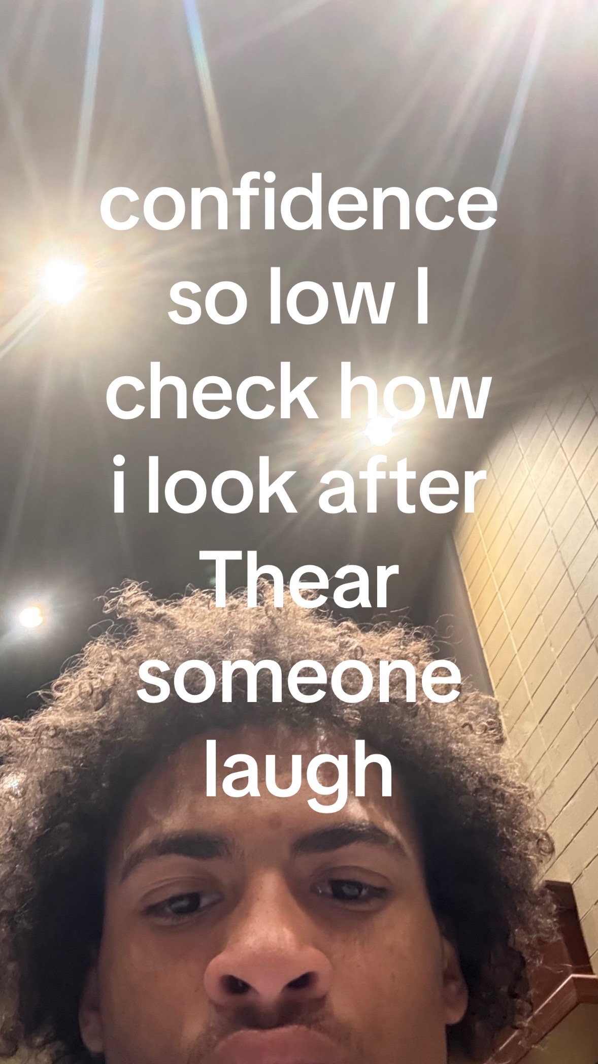@⃟