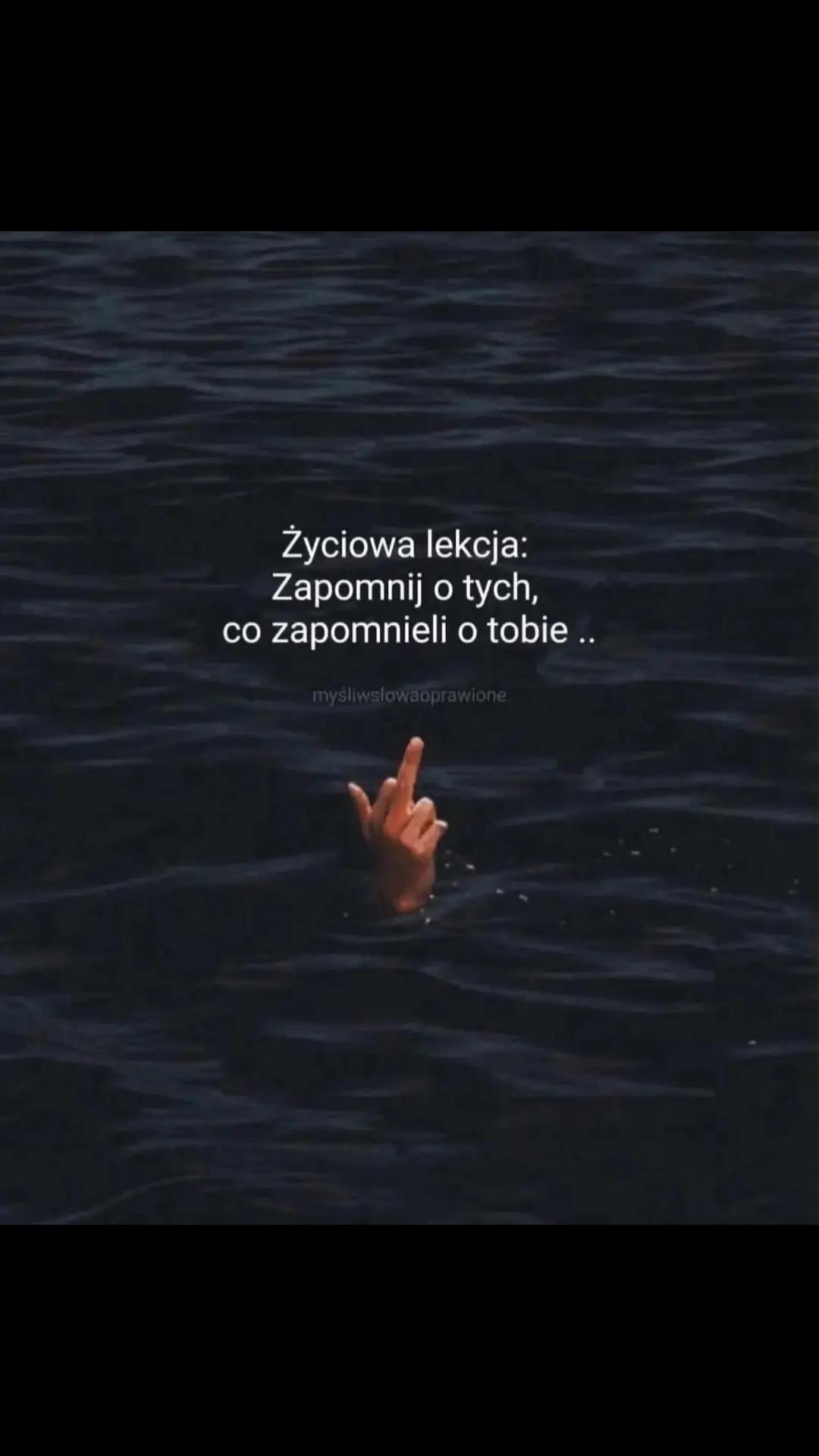 @Czoorna💋😈