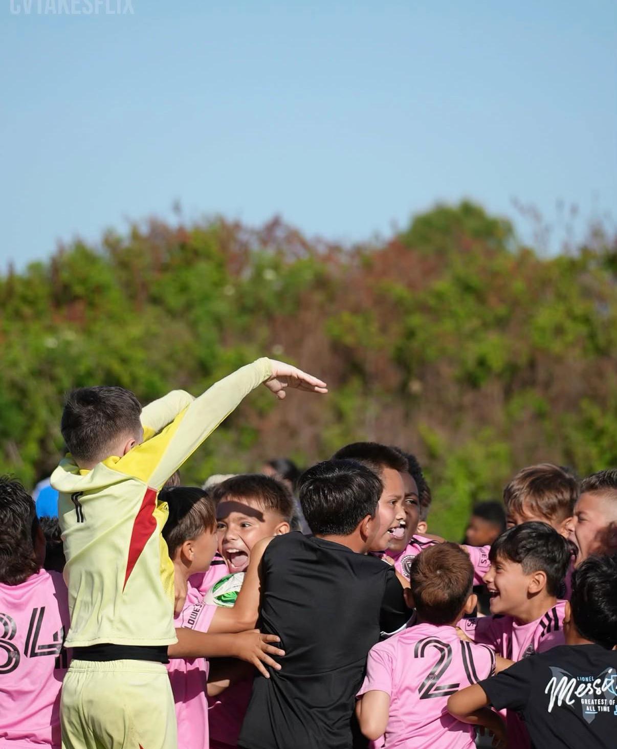 @Messi y children