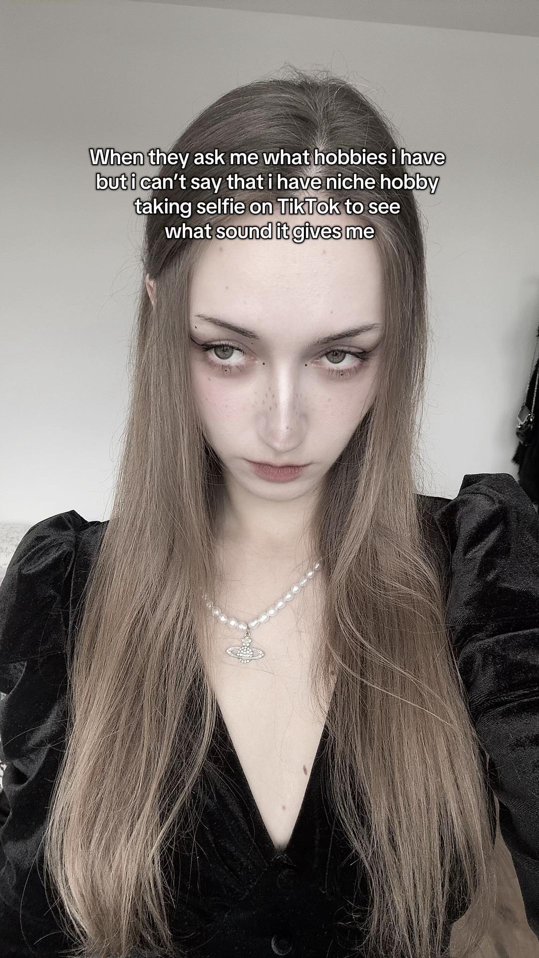 @𝒱𝒾𝑜𝓁𝑒𝓉𝓉 𝒲𝑜𝑜𝒹🥀