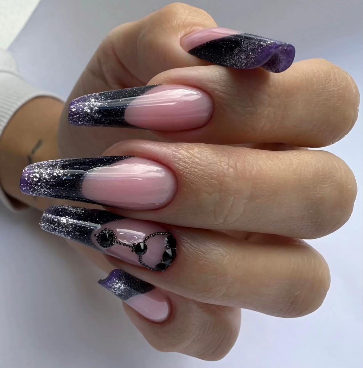 @nails_by_vivien_