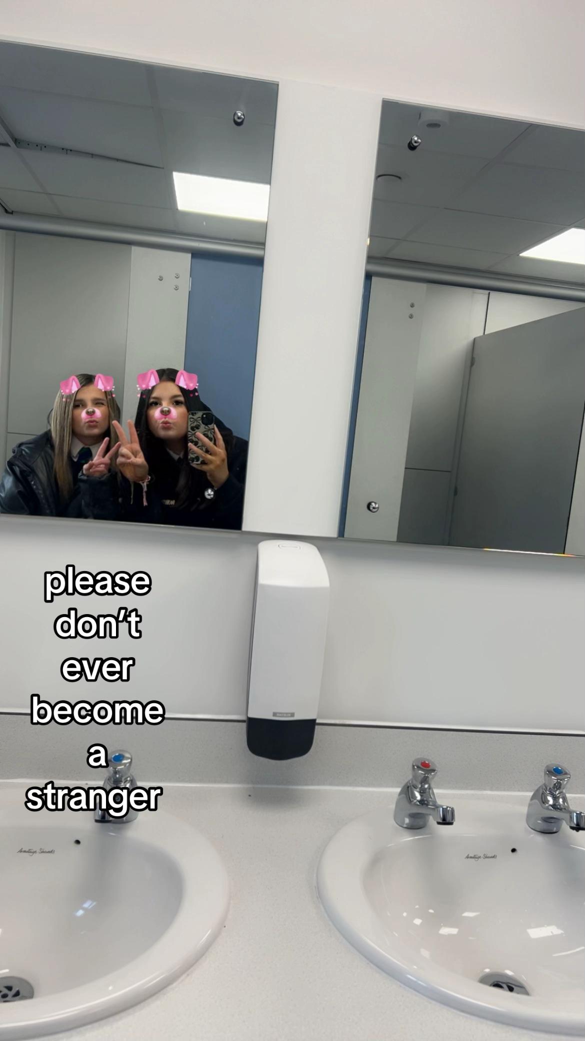 @𝐒𝐩𝐚𝐦 𝐱🐆