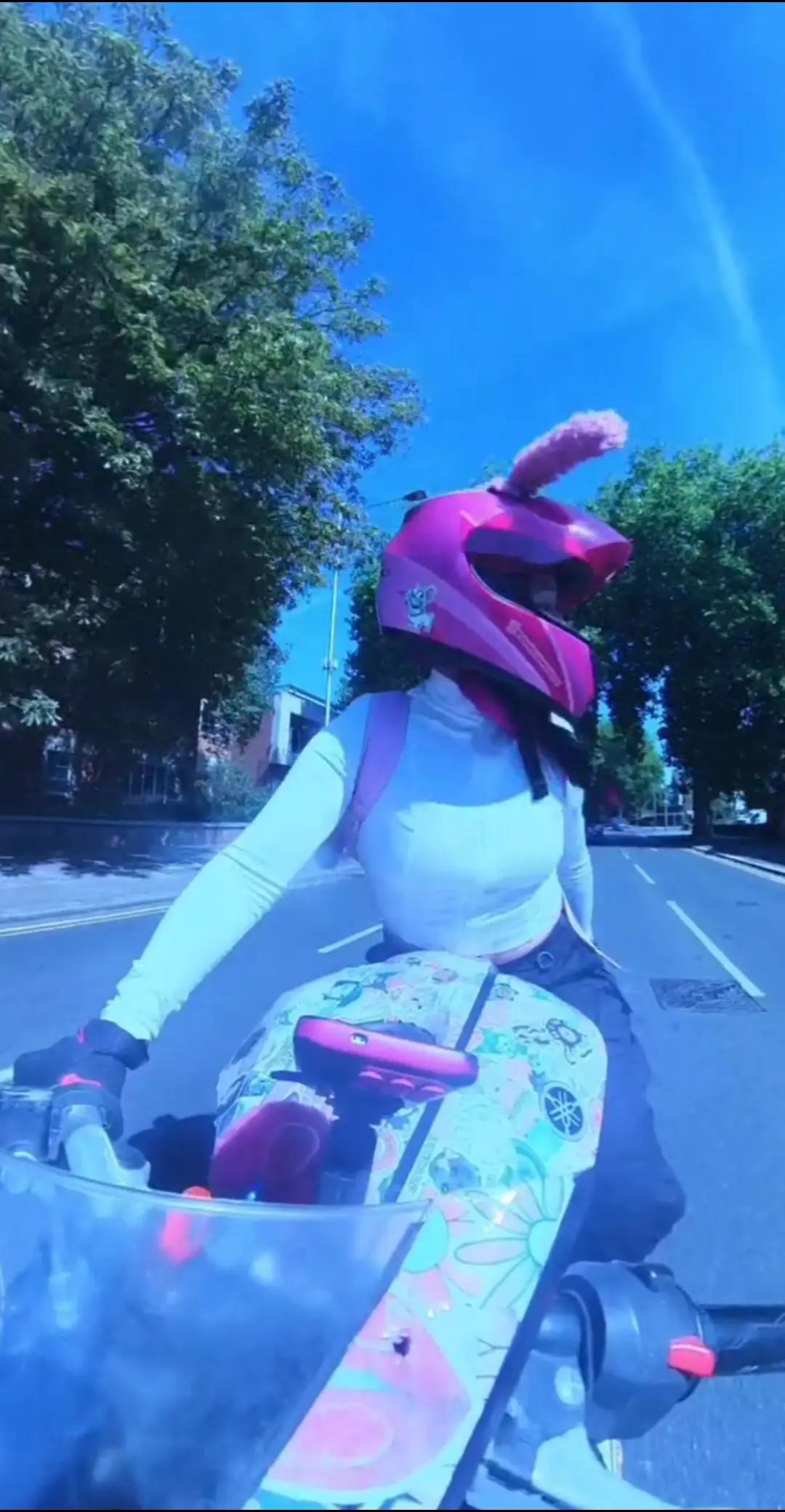 @pinkbunnybiker